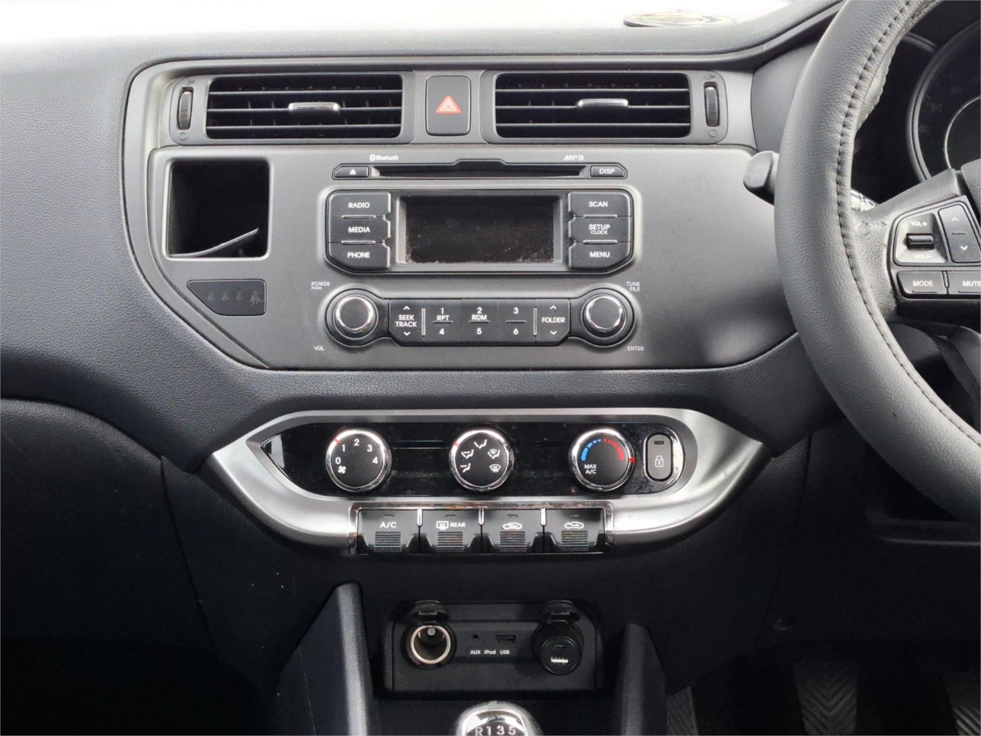 2011 KIA RIO UB SI 6 SP MANUAL 5D HATCHBACK