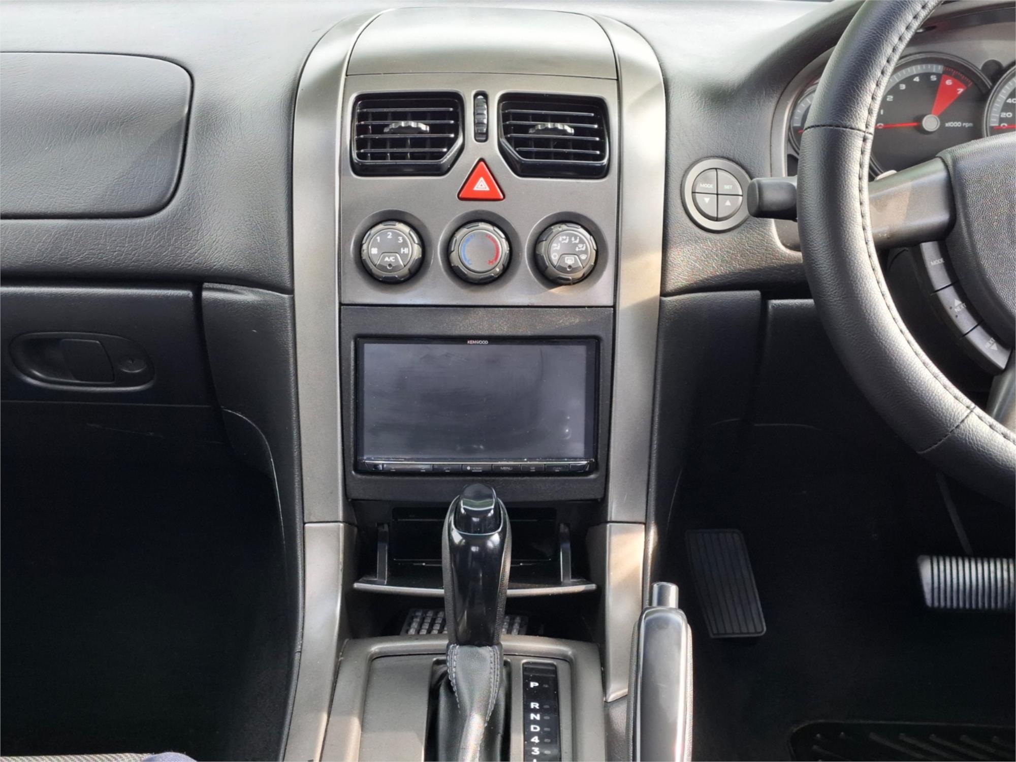 2004 HOLDEN COMMODORE VZ SV6 5 SP AUTO ACTIVE SELECT 4D SEDAN
