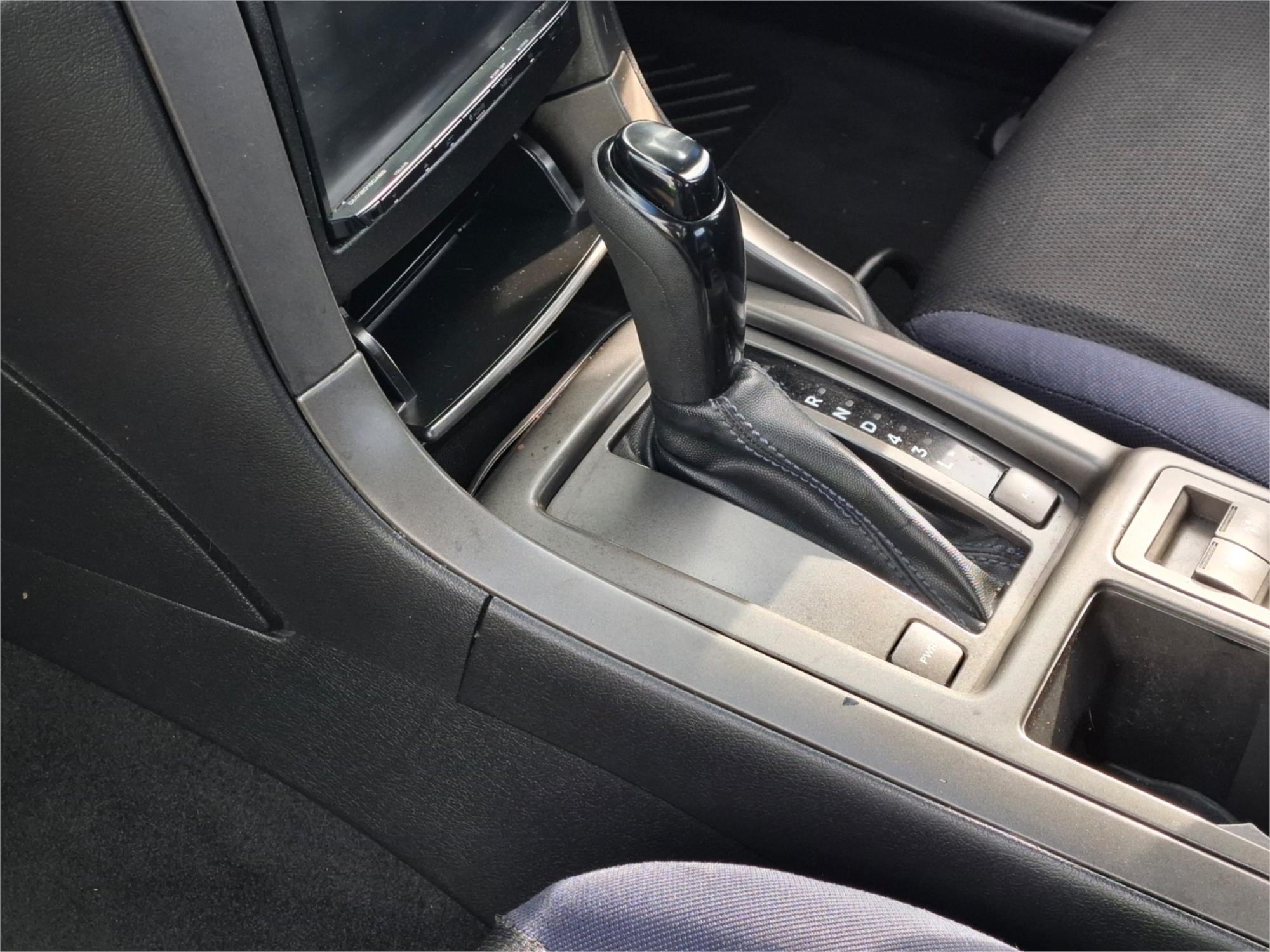 2004 HOLDEN COMMODORE VZ SV6 5 SP AUTO ACTIVE SELECT 4D SEDAN