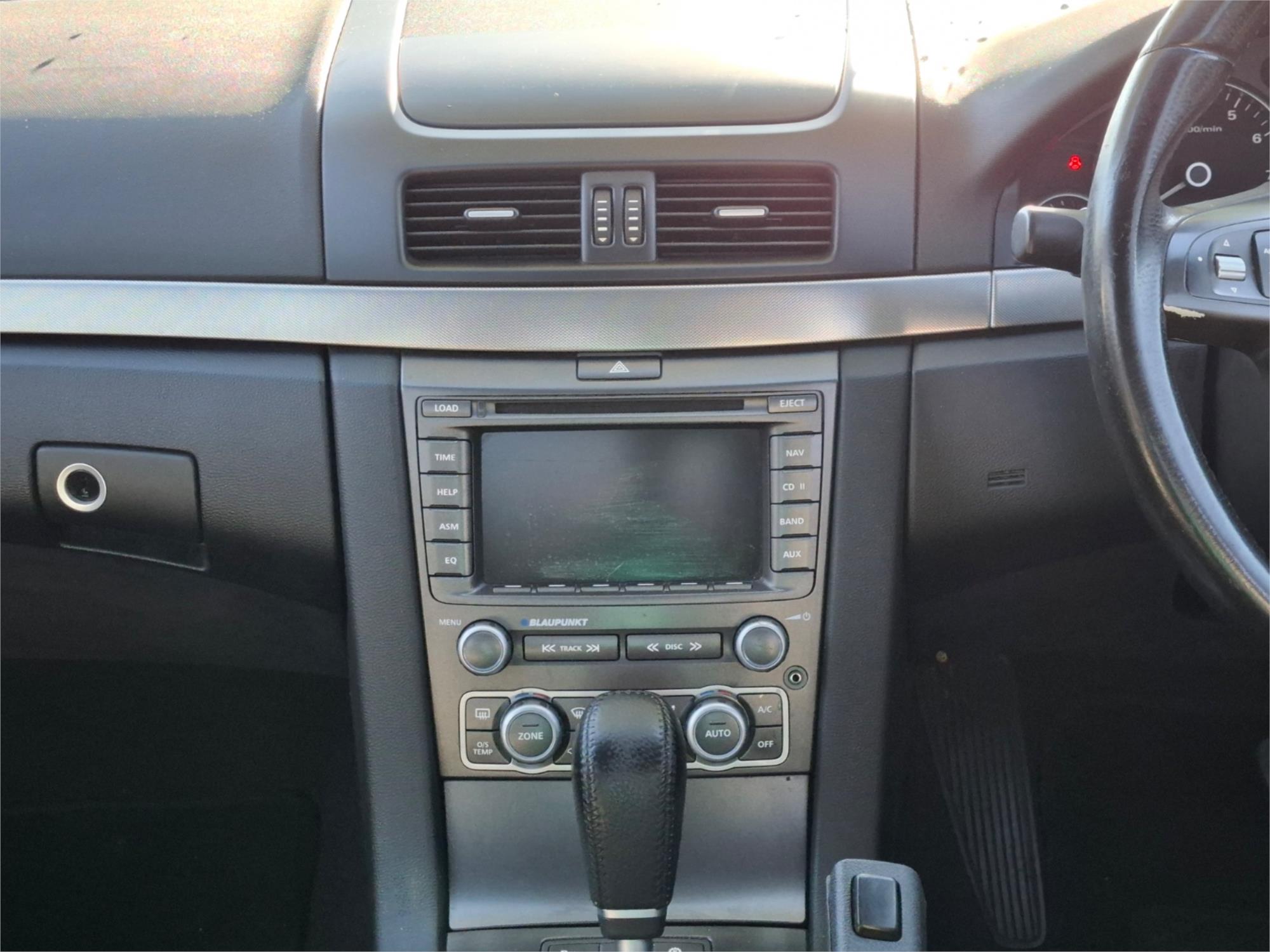 2006 HOLDEN CALAIS VE V 5 SP AUTOMATIC 4D SEDAN
