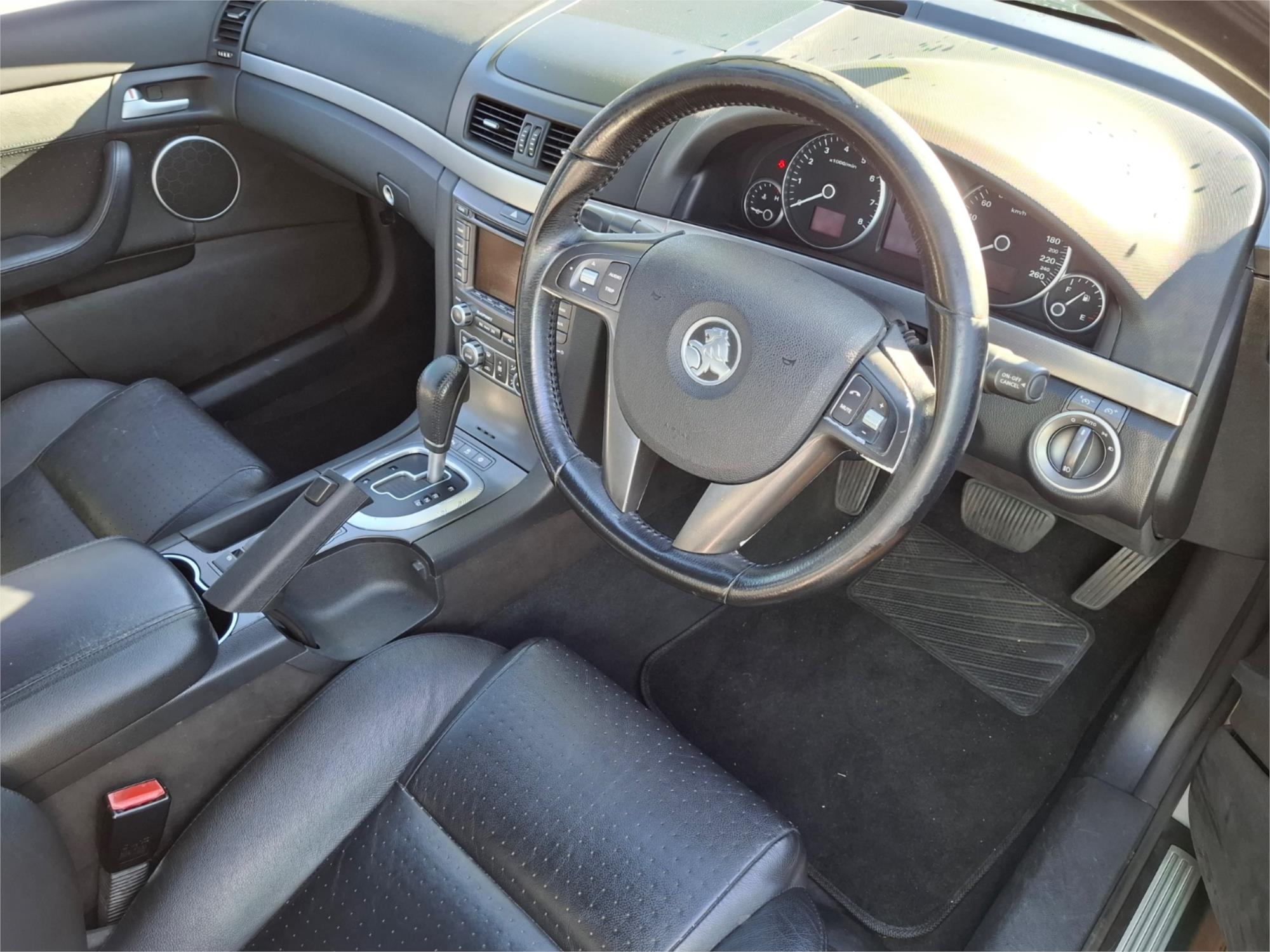 2006 HOLDEN CALAIS VE V 5 SP AUTOMATIC 4D SEDAN