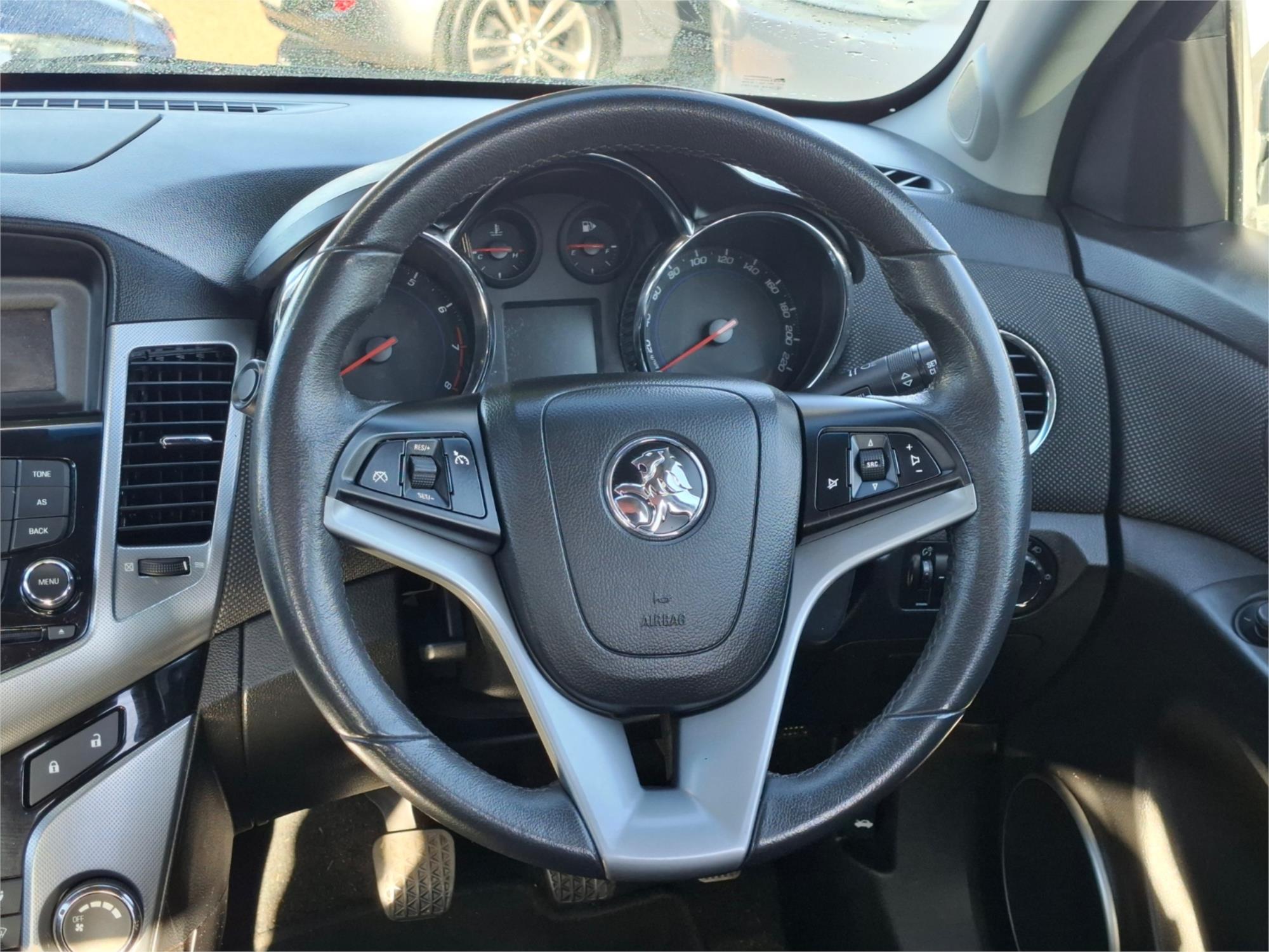 2011 HOLDEN CRUZE JH MY12 SRi 6 SP MANUAL 4D SEDAN