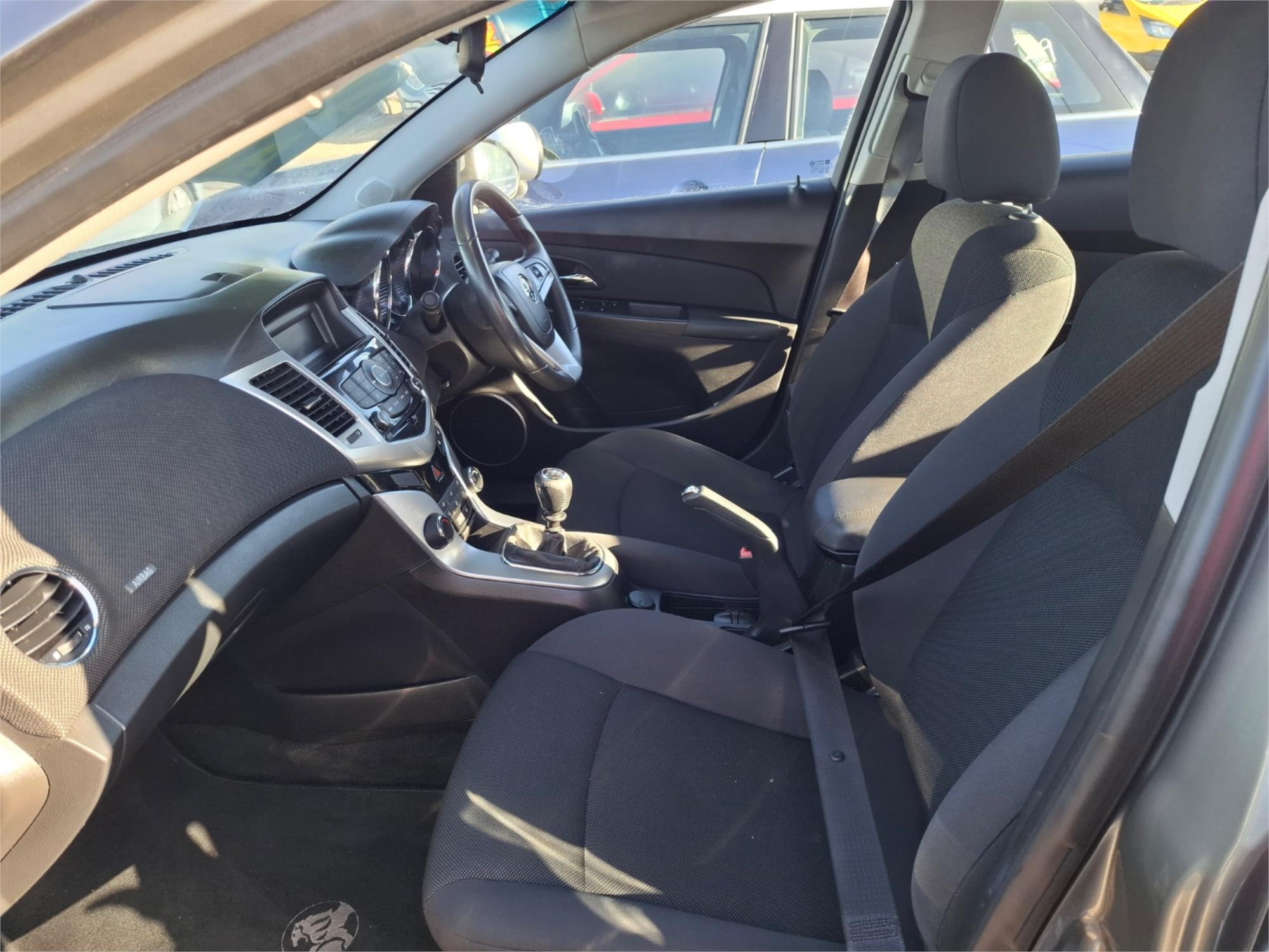 2011 HOLDEN CRUZE JH MY12 SRi 6 SP MANUAL 4D SEDAN