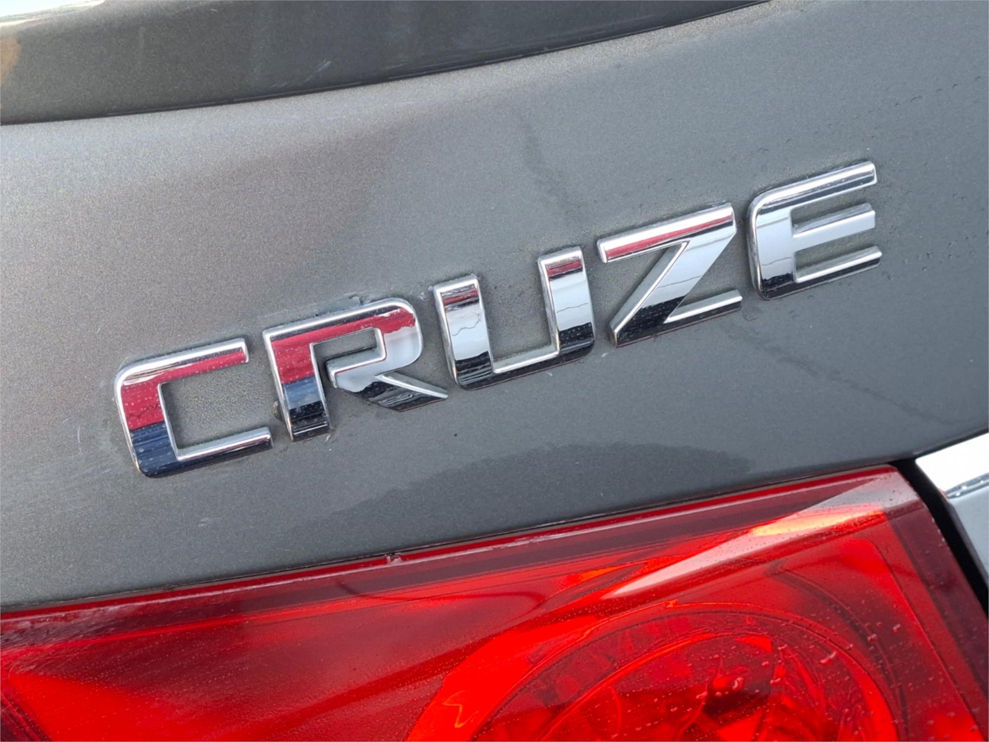 2011 HOLDEN CRUZE JH MY12 SRi 6 SP MANUAL 4D SEDAN