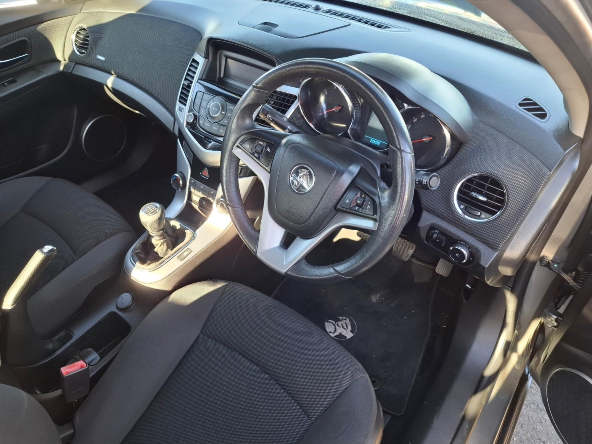 2011 HOLDEN CRUZE JH MY12 SRi 6 SP MANUAL 4D SEDAN
