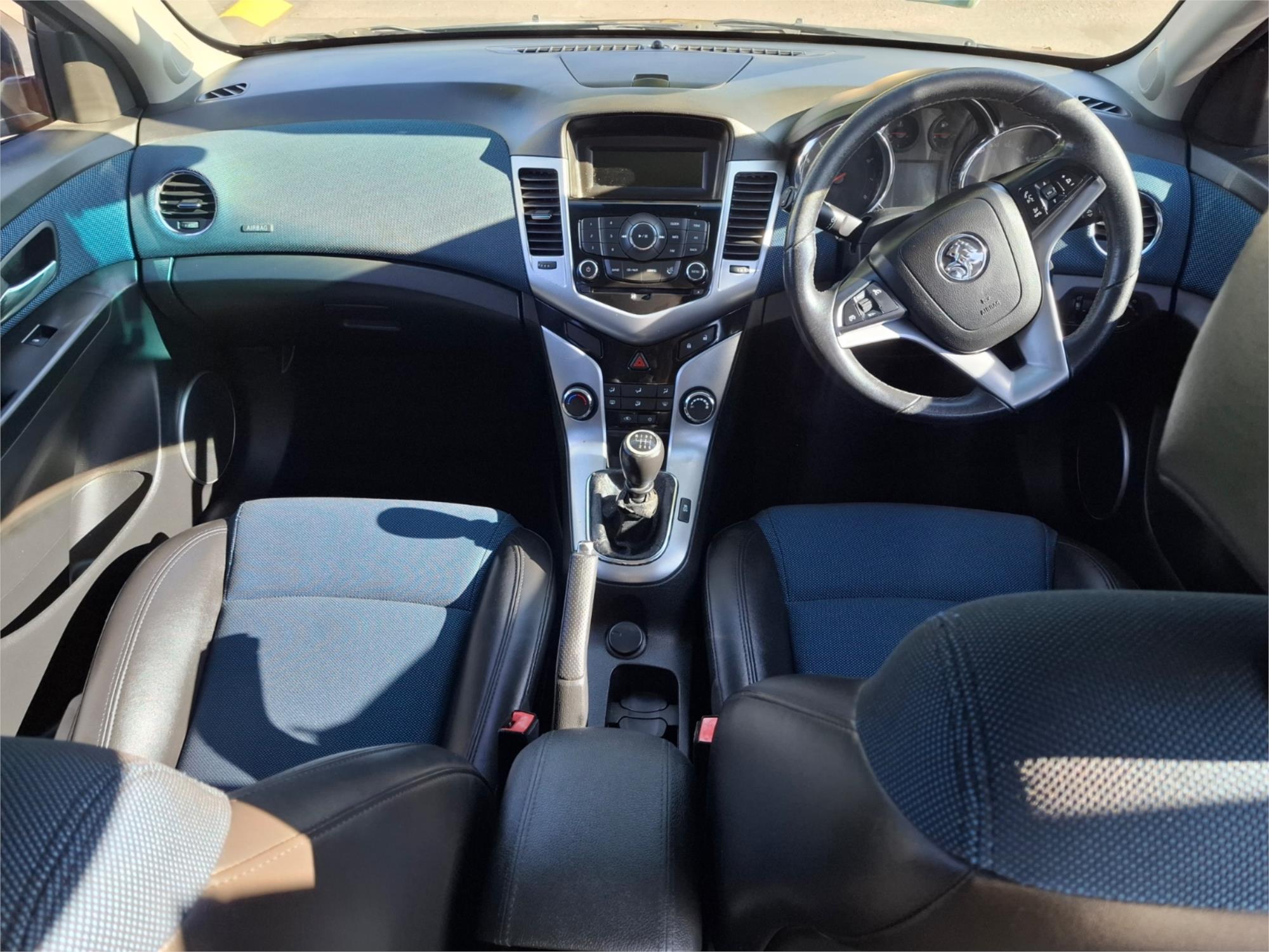 2013 HOLDEN CRUZE JH MY13 SRi 6 SP MANUAL 4D SEDAN