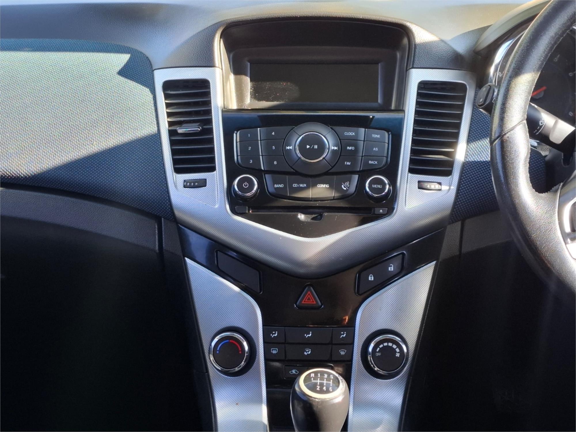 2013 HOLDEN CRUZE JH MY13 SRi 6 SP MANUAL 4D SEDAN