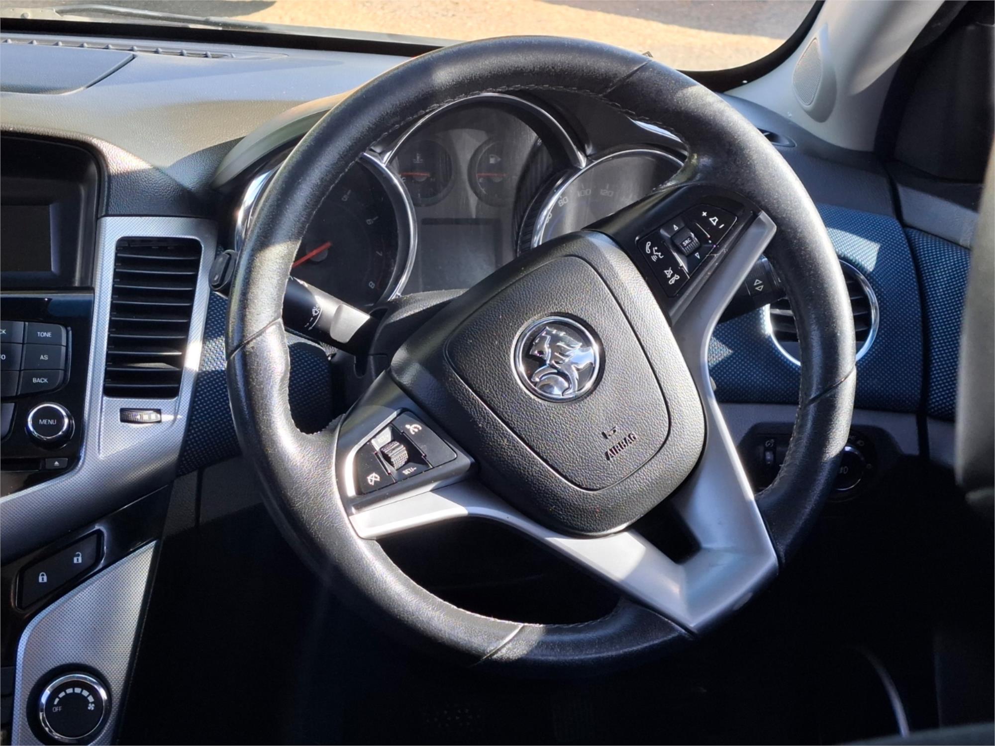 2013 HOLDEN CRUZE JH MY13 SRi 6 SP MANUAL 4D SEDAN