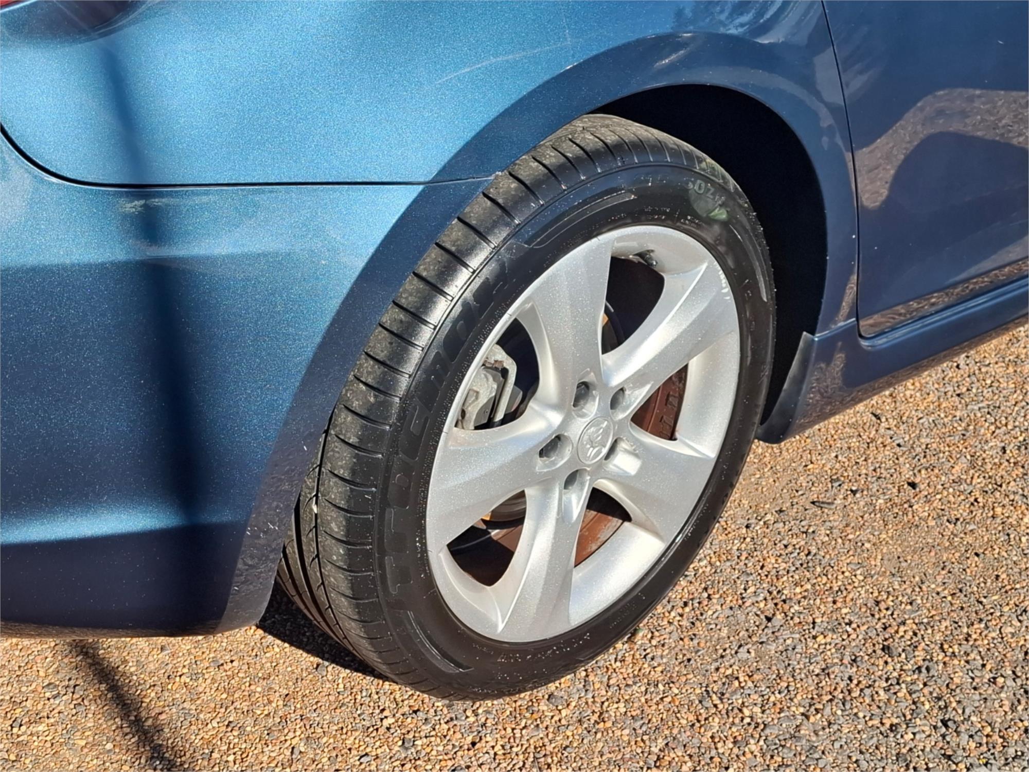 2013 HOLDEN CRUZE JH MY13 SRi 6 SP MANUAL 4D SEDAN