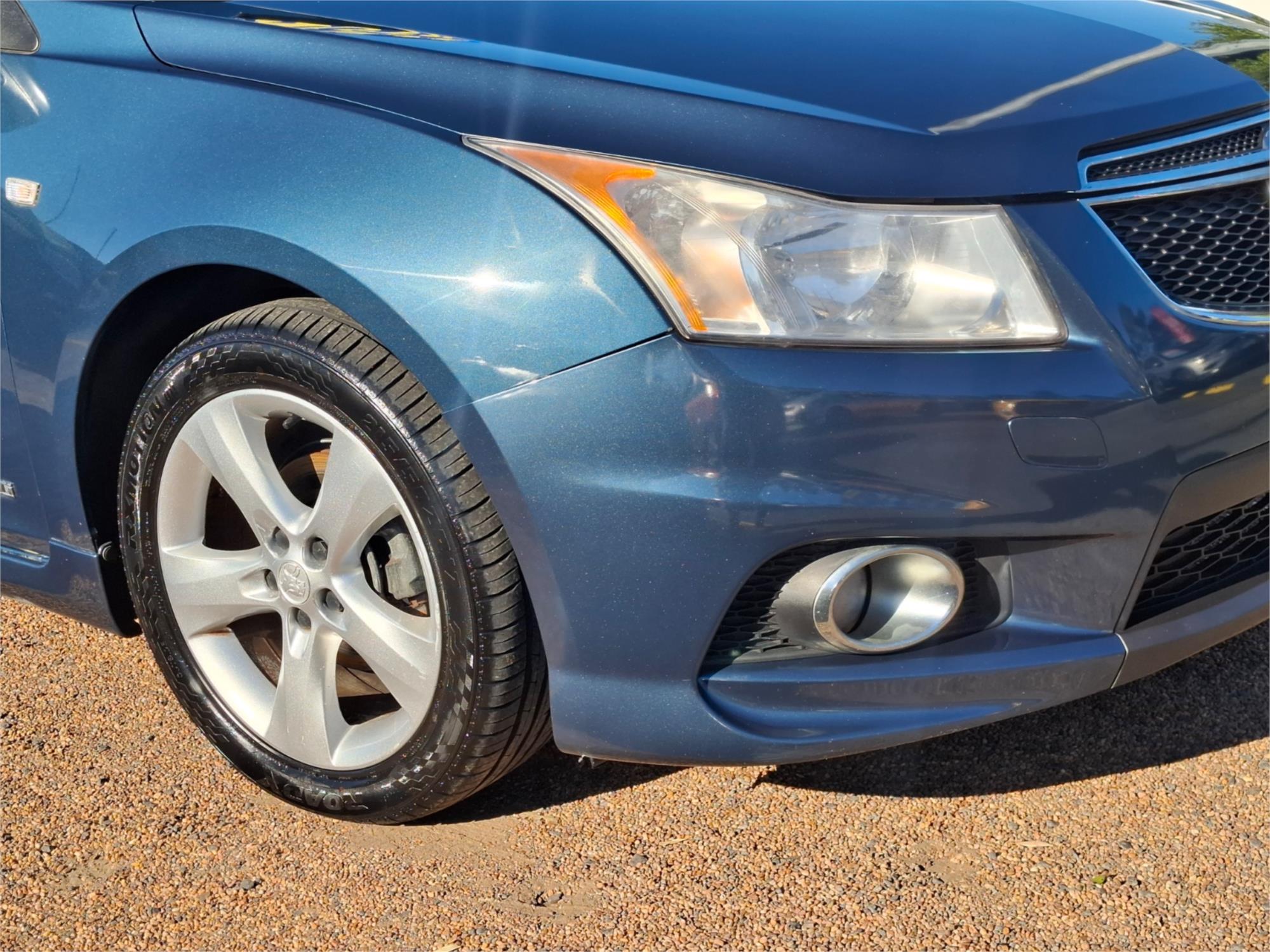 2013 HOLDEN CRUZE JH MY13 SRi 6 SP MANUAL 4D SEDAN