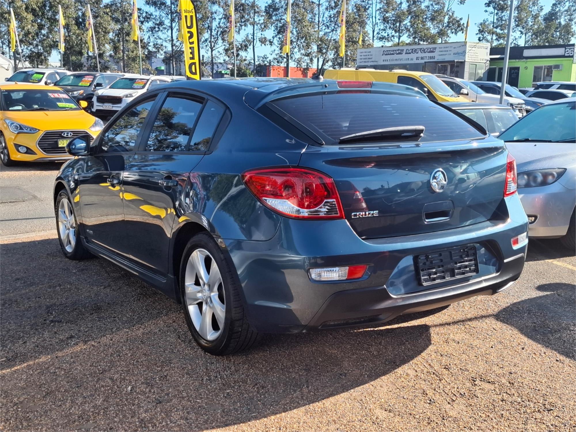 2013 HOLDEN CRUZE JH MY13 SRi 6 SP MANUAL 4D SEDAN