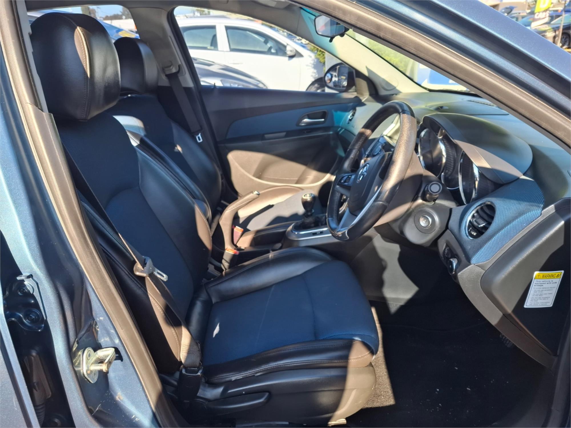 2013 HOLDEN CRUZE JH MY13 SRi 6 SP MANUAL 4D SEDAN