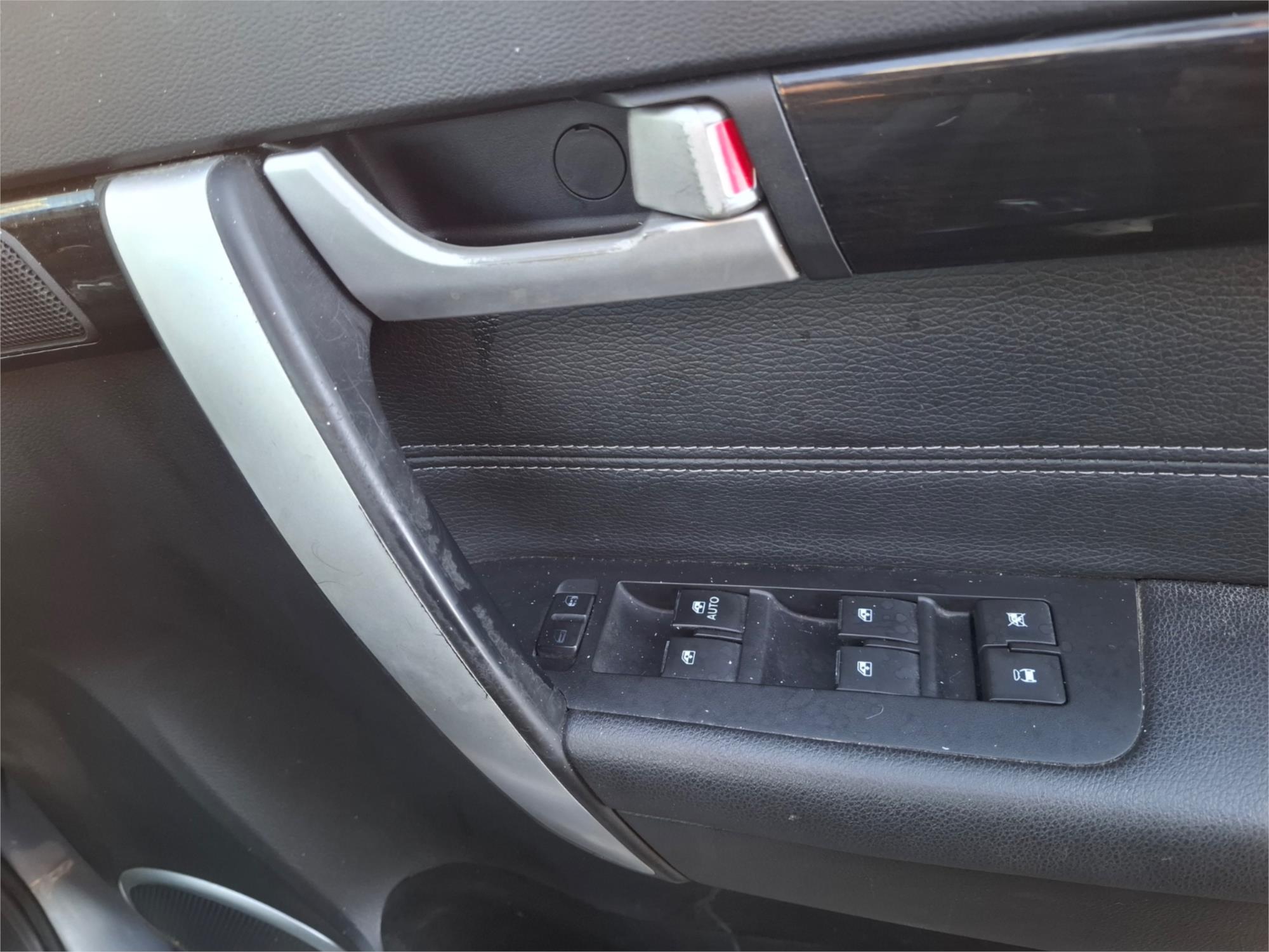 2013 HOLDEN CAPTIVA CG MY12 7 LX (4x4) 6 SP AUTOMATIC 4D WAGON