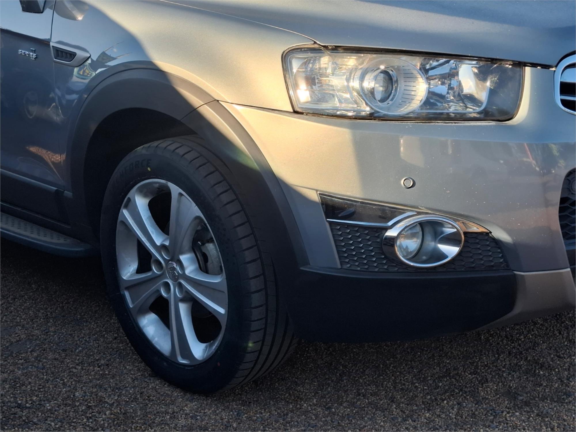 2013 HOLDEN CAPTIVA CG MY12 7 LX (4x4) 6 SP AUTOMATIC 4D WAGON