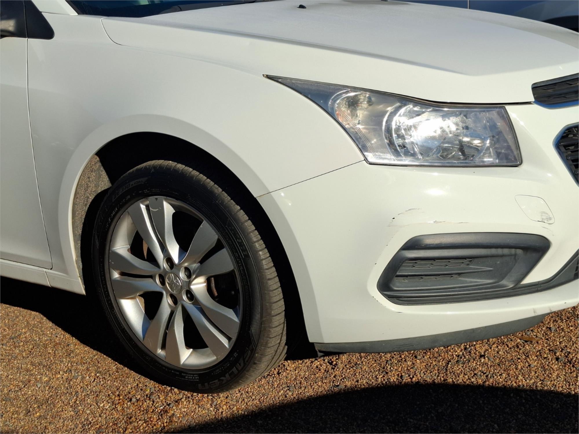 2015 HOLDEN CRUZE JH MY14 EQUIPE 6 SP AUTOMATIC 4D SEDAN