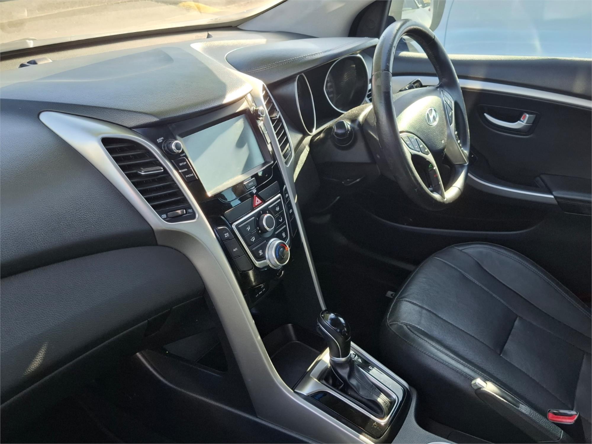 2015 HYUNDAI i30 GD4 SERIES 2 ACTIVE 6 SP AUTOMATIC 5D HATCHBACK