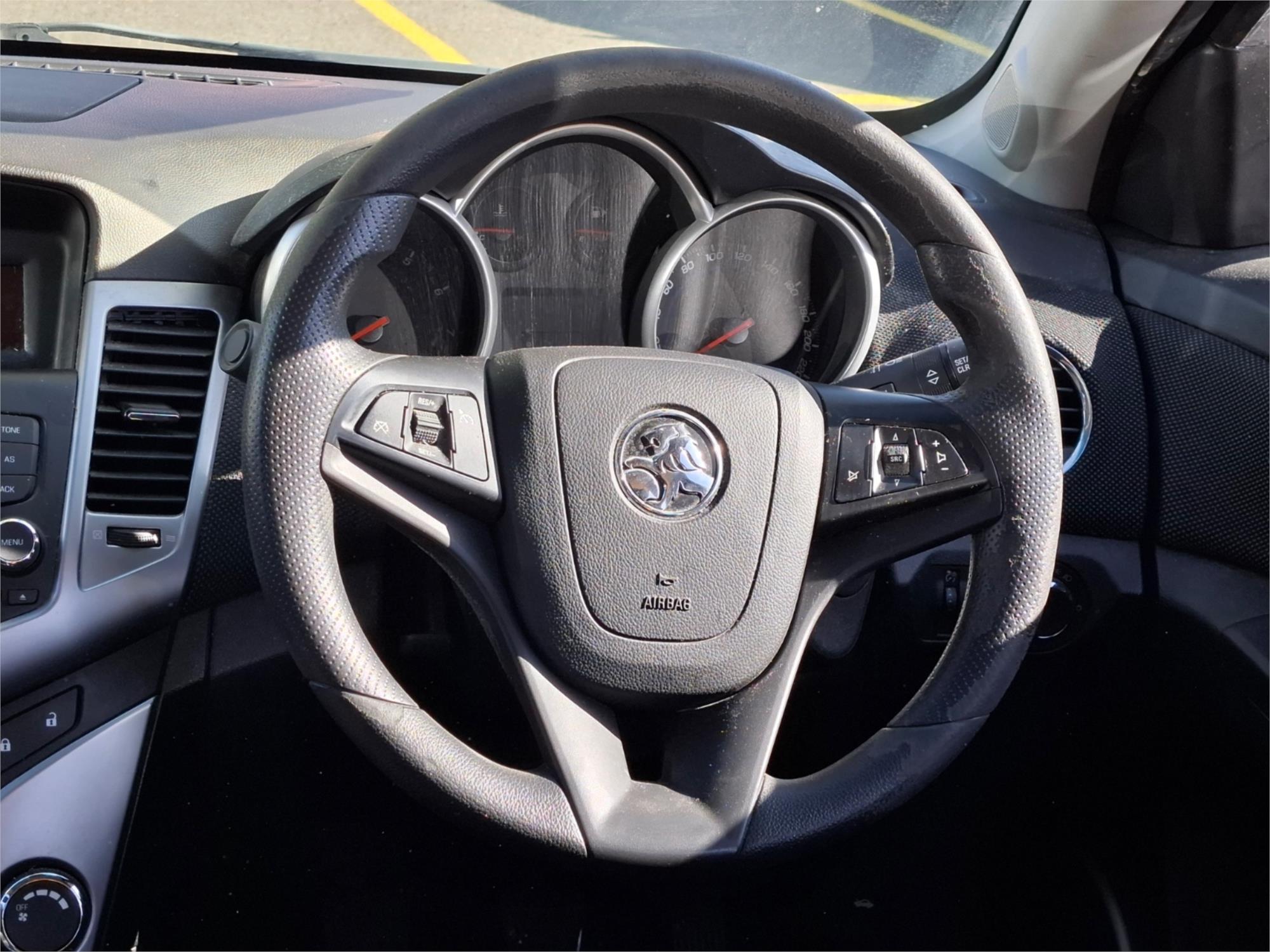 2011 HOLDEN CRUZE JH CD 5 SP MANUAL 4D SEDAN