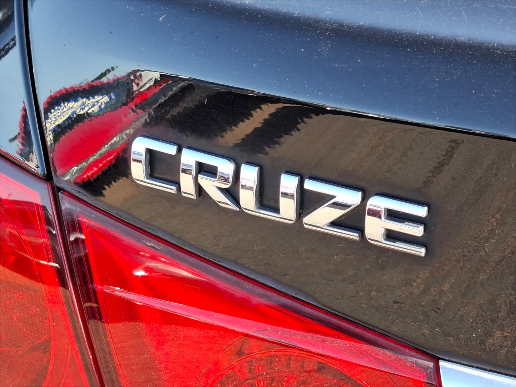 2011 HOLDEN CRUZE JH CD 5 SP MANUAL 4D SEDAN