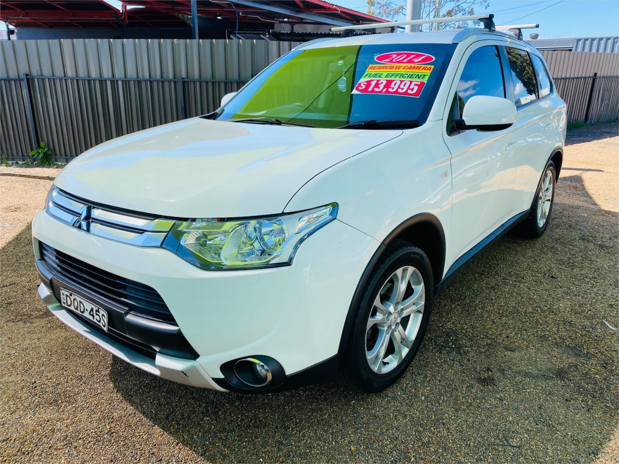 2014 MITSUBISHI OUTLANDER ZJ MY14 ES (4x2) CONTINUOUS VARIABLE 4D WAGON