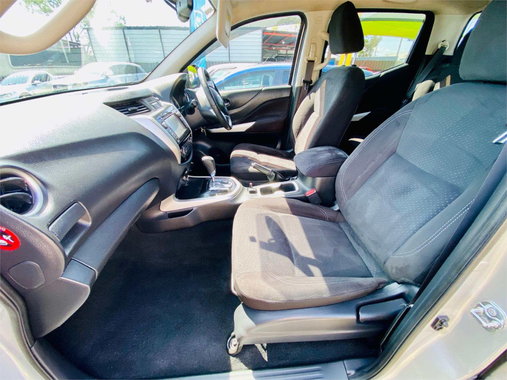 2016 NISSAN NAVARA D23 SERIES II ST (4x2) 7 SP AUTOMATIC DUAL CAB UTILITY