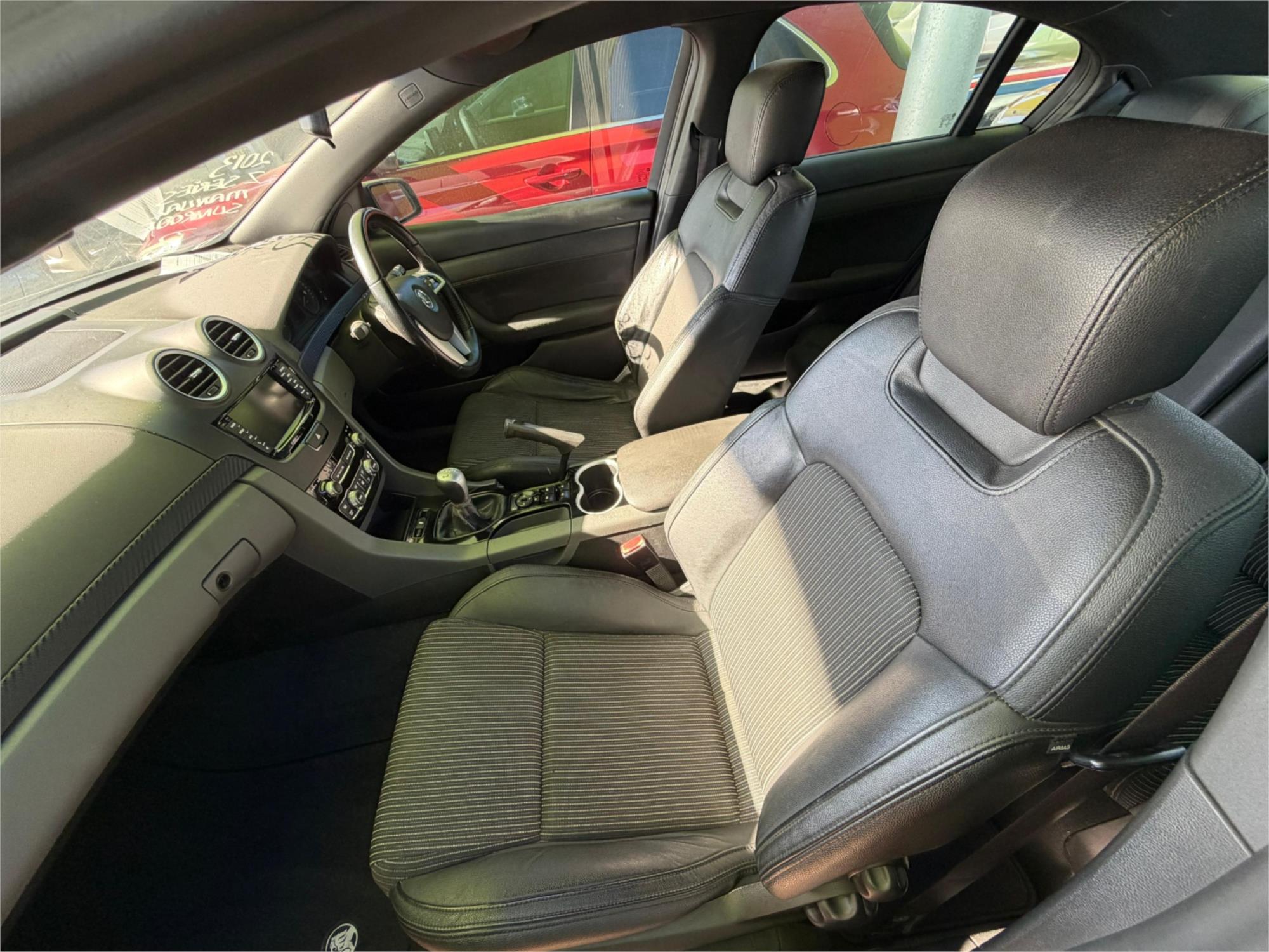 2013 HOLDEN COMMODORE VE II MY12.5 SV6 6 SP MANUAL 4D SEDAN