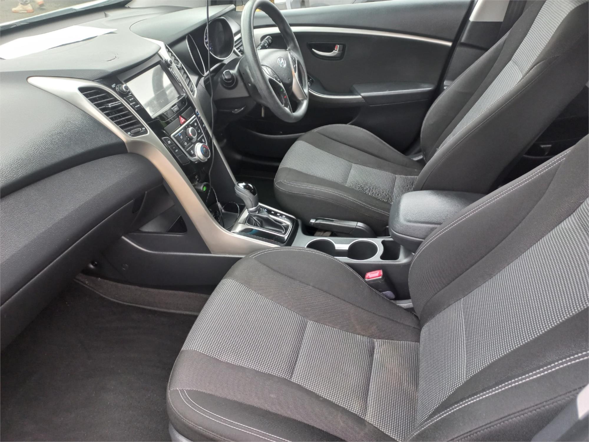 2015 HYUNDAI i30 GD4 SERIES 2 ACTIVE 6 SP AUTOMATIC 5D HATCHBACK