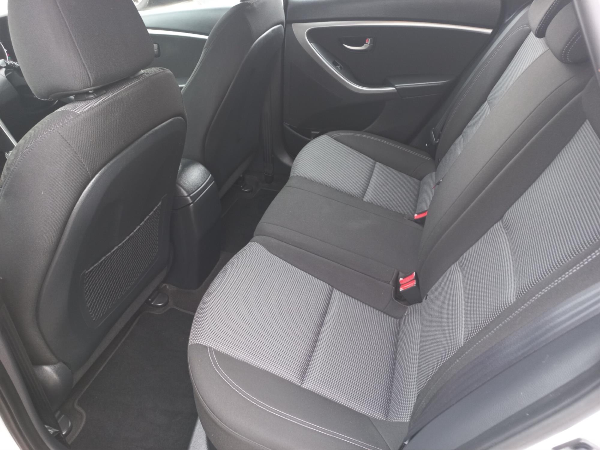 2015 HYUNDAI i30 GD4 SERIES 2 ACTIVE 6 SP AUTOMATIC 5D HATCHBACK