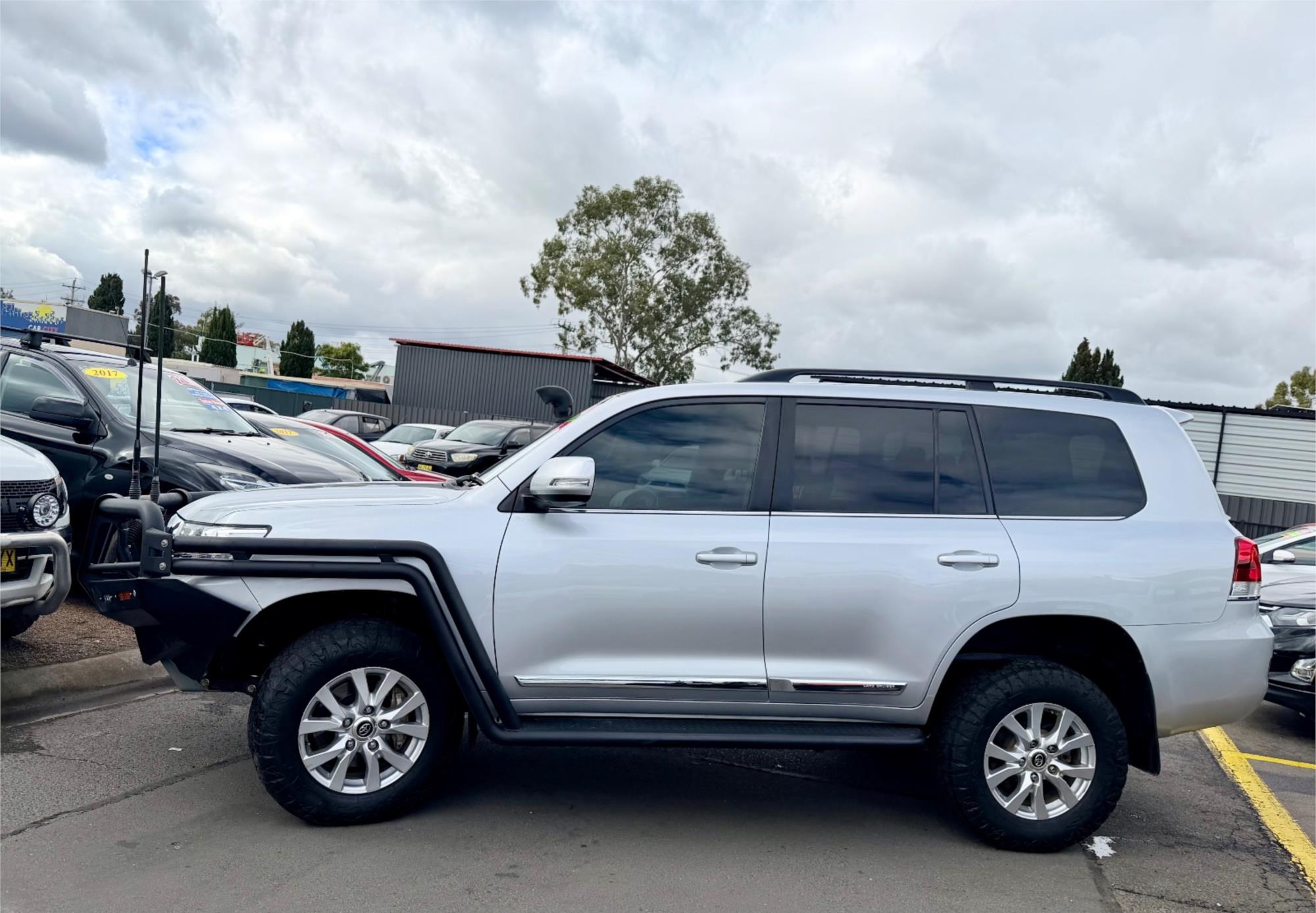 2021 TOYOTA LANDCRUISER VDJ200R LC200 SAHARA (4x4) 6 SP AUTOMATIC 4D WAGON