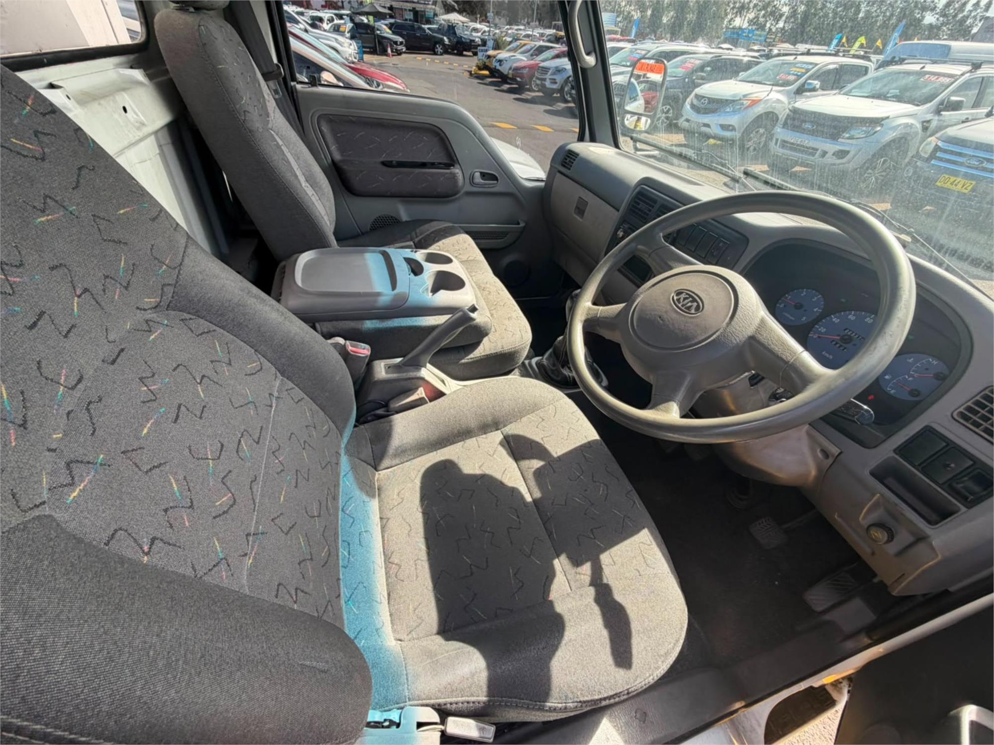 2004 KIA K2700 TU 5 SP MANUAL C/CHAS