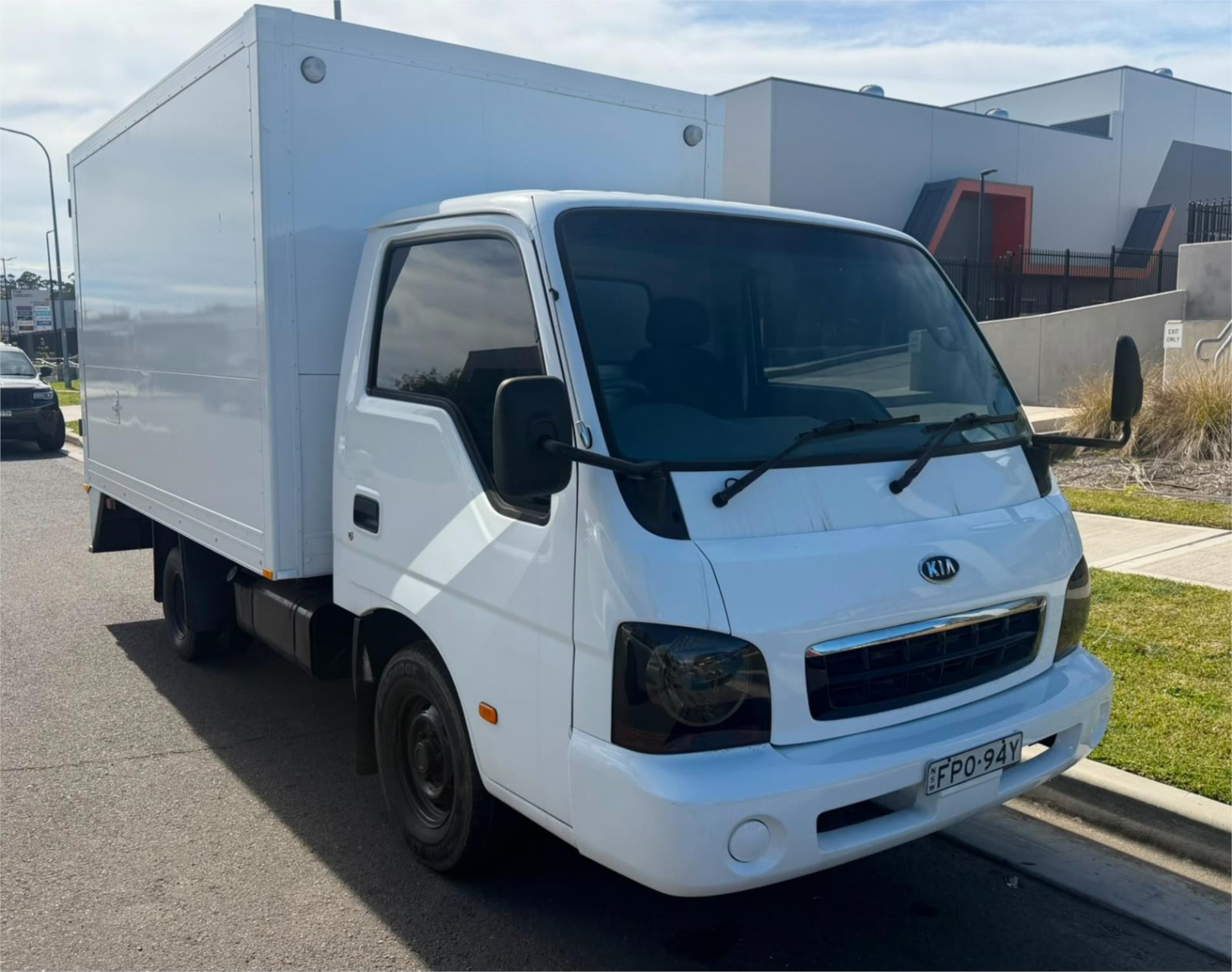 2004 KIA K2700 TU 5 SP MANUAL C/CHAS