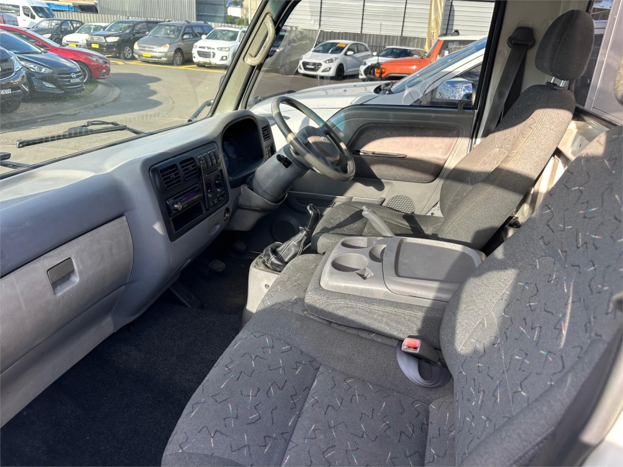 2004 KIA K2700 TU 5 SP MANUAL C/CHAS
