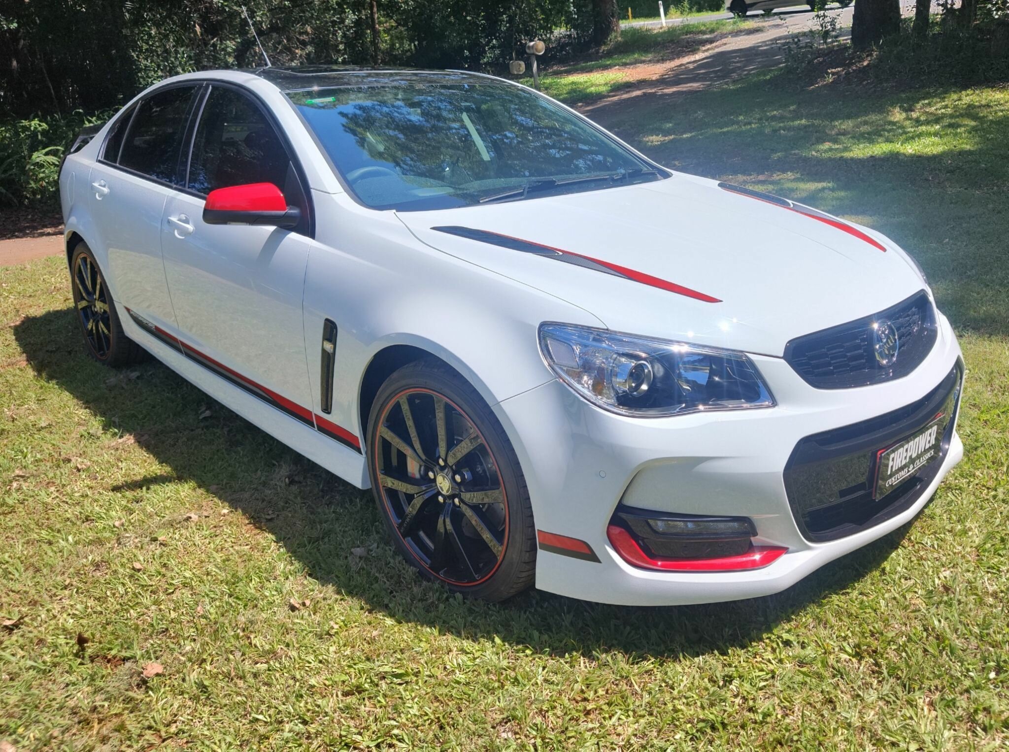 2017 HOLDEN COMMODORE VF II MY17 SS-V REDLINE MOTORSPORT EDT 6 SP AUTOMATIC 4D SEDAN