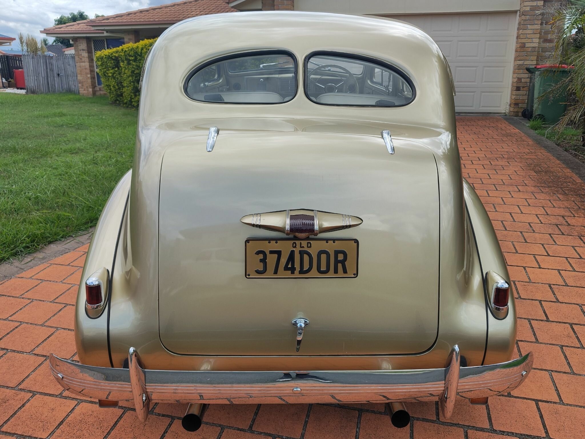 1937 BUICK CENTURY EIGHT AUTOMATIC SEDAN