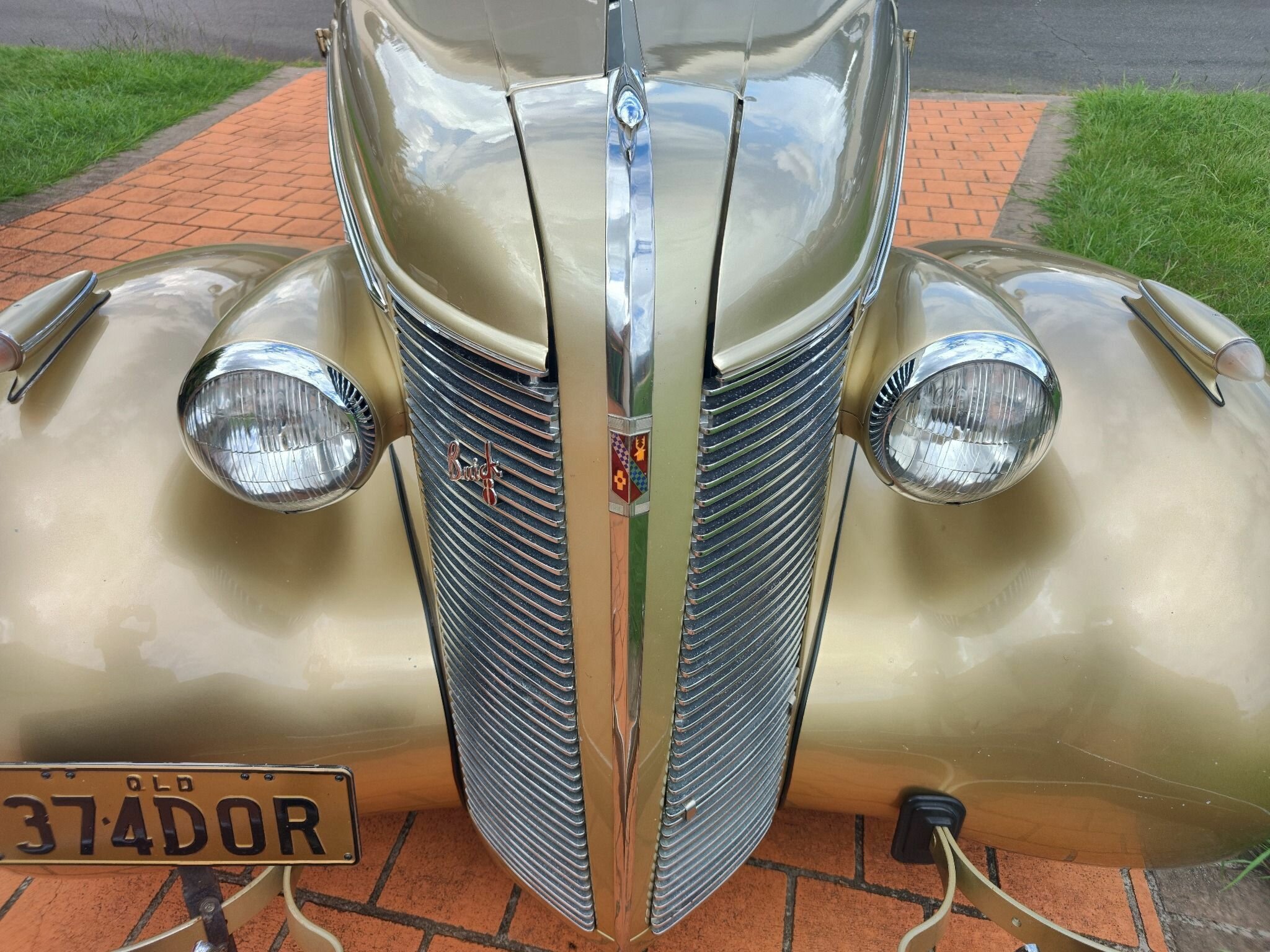 1937 BUICK CENTURY EIGHT AUTOMATIC SEDAN