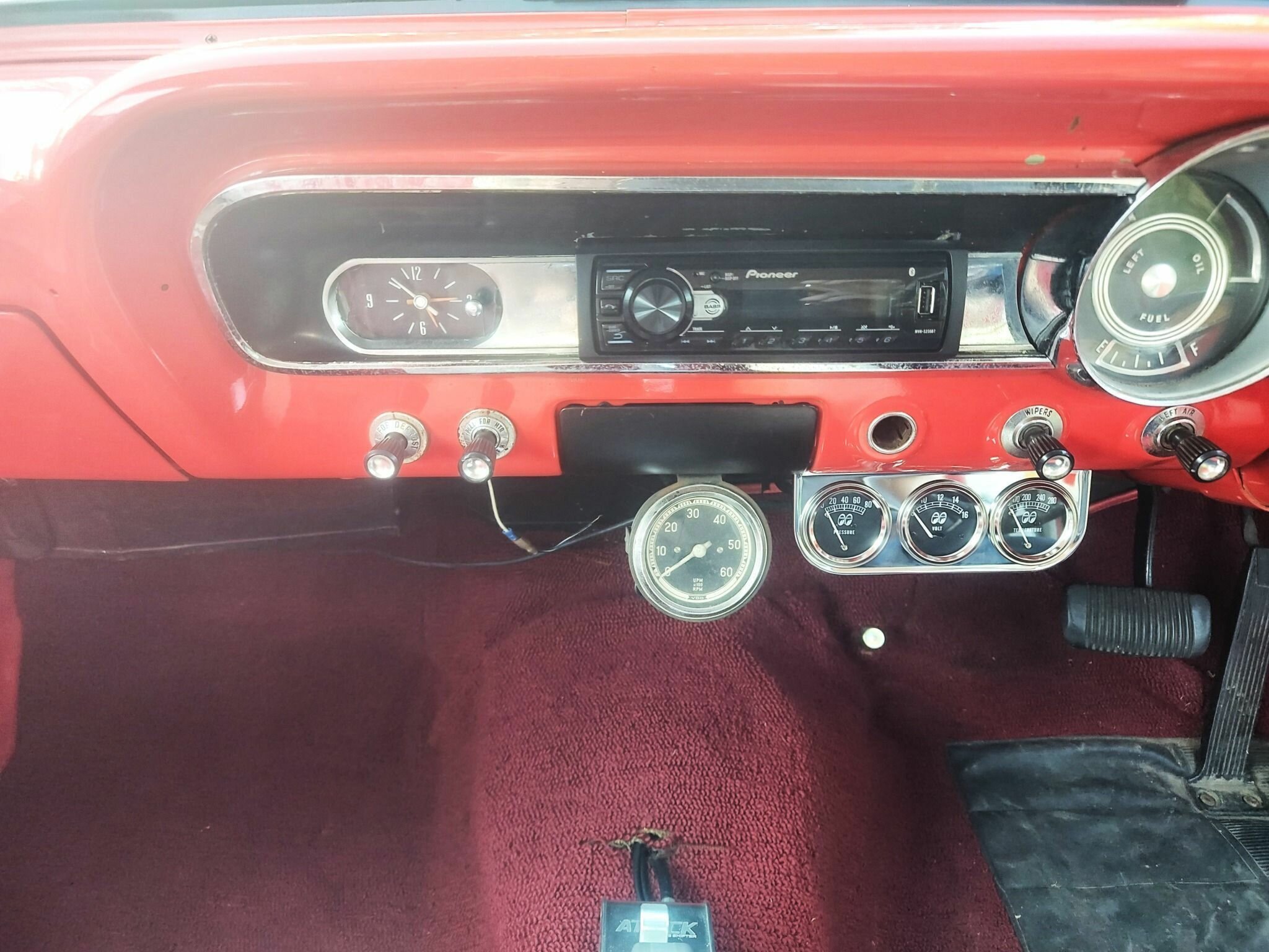 1964 FORD FAIRLANE 500 3 SP AUTOMATIC 4D SEDAN