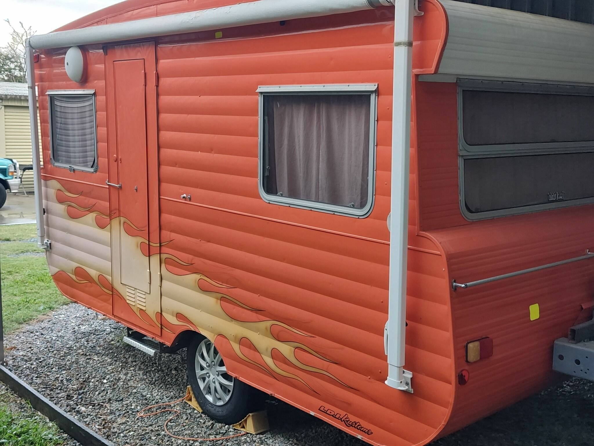 2018 WILLEZE CUSTOM AUTOMATIC 2D VAN