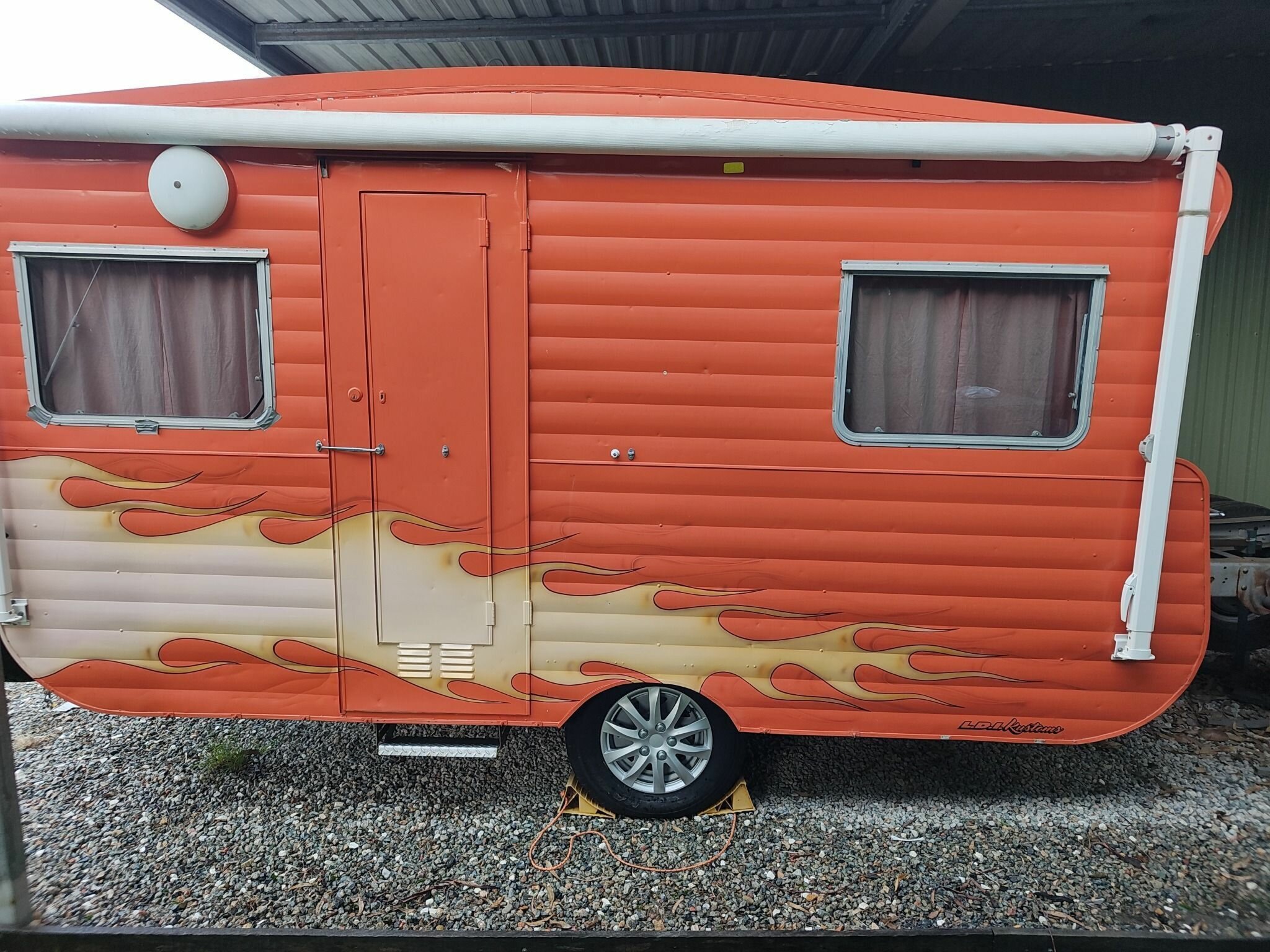 2018 WILLEZE CUSTOM AUTOMATIC 2D VAN
