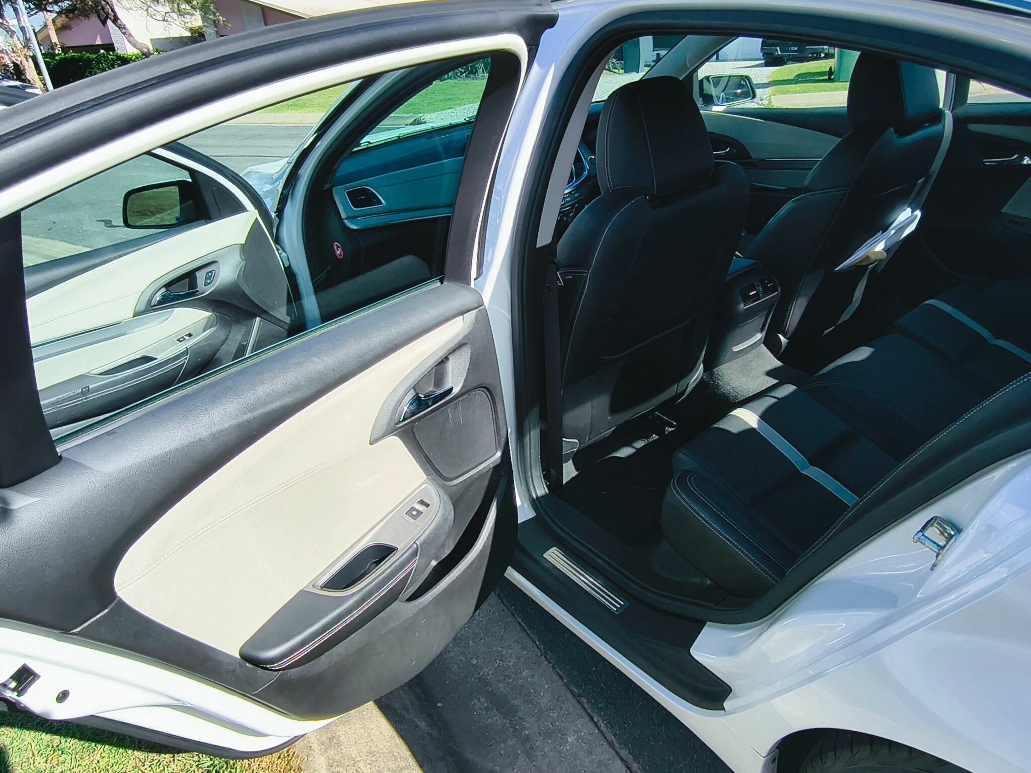 2016 HOLDEN CALAIS VF II 6 SP AUTOMATIC 4D SEDAN