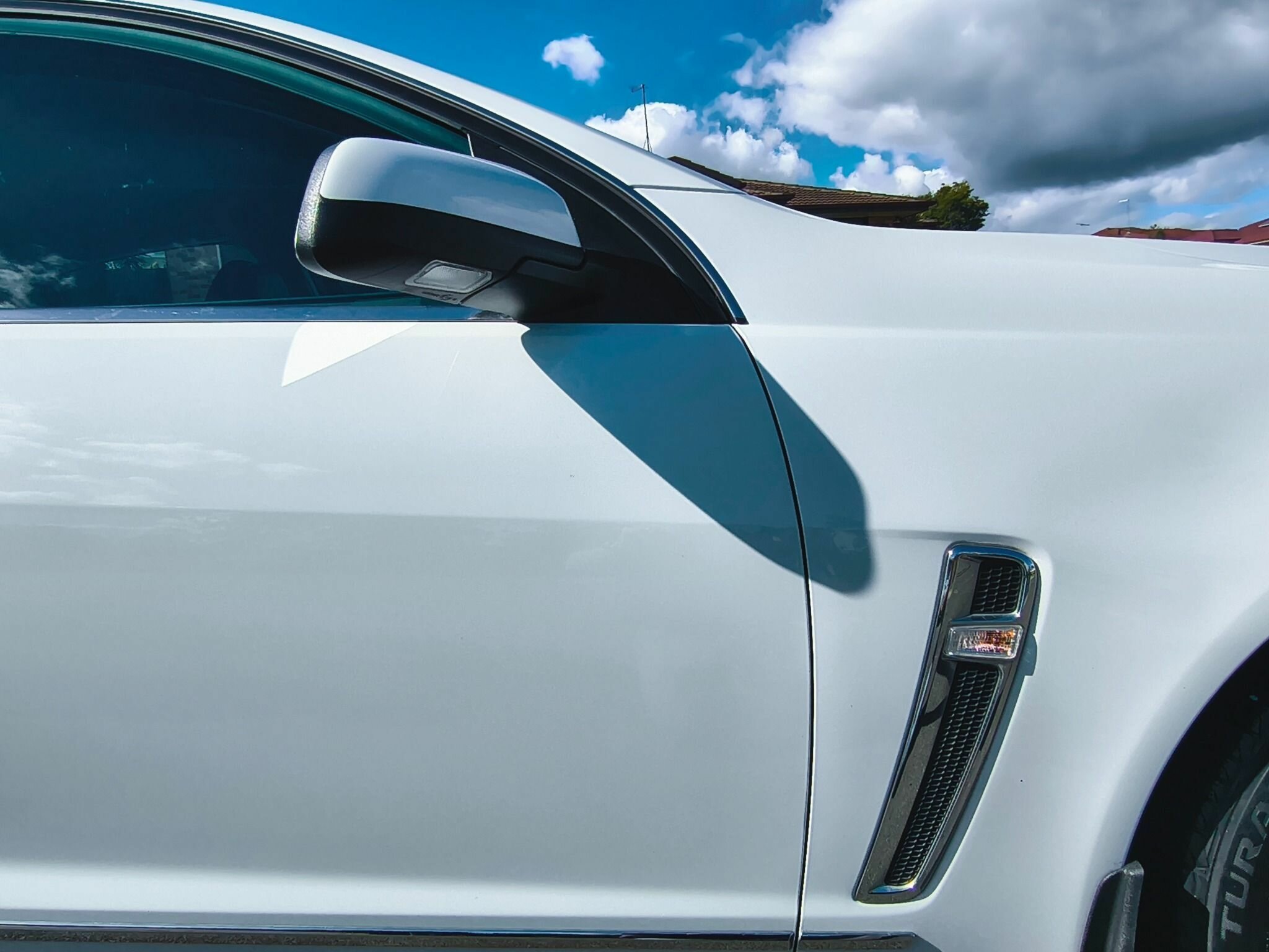 2016 HOLDEN CALAIS VF II 6 SP AUTOMATIC 4D SEDAN
