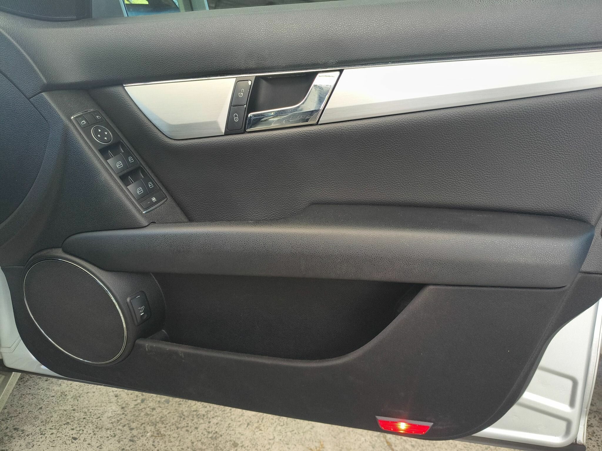2009 MERCEDES-BENZ C200 W204 KOMPRESSOR AVANTGARDE SE 5 SP AUTOMATIC TIPSHIFT 4D SEDAN