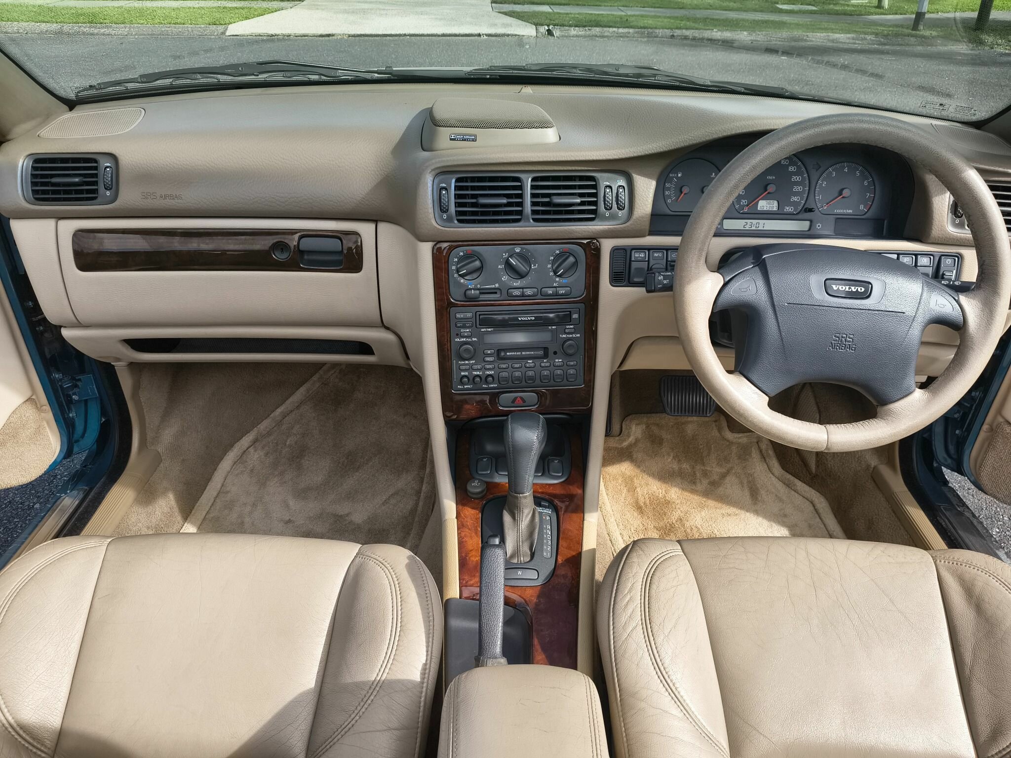 2000 VOLVO C70 2.4T 4 SP AUTOMATIC 2D CONVERTIBLE
