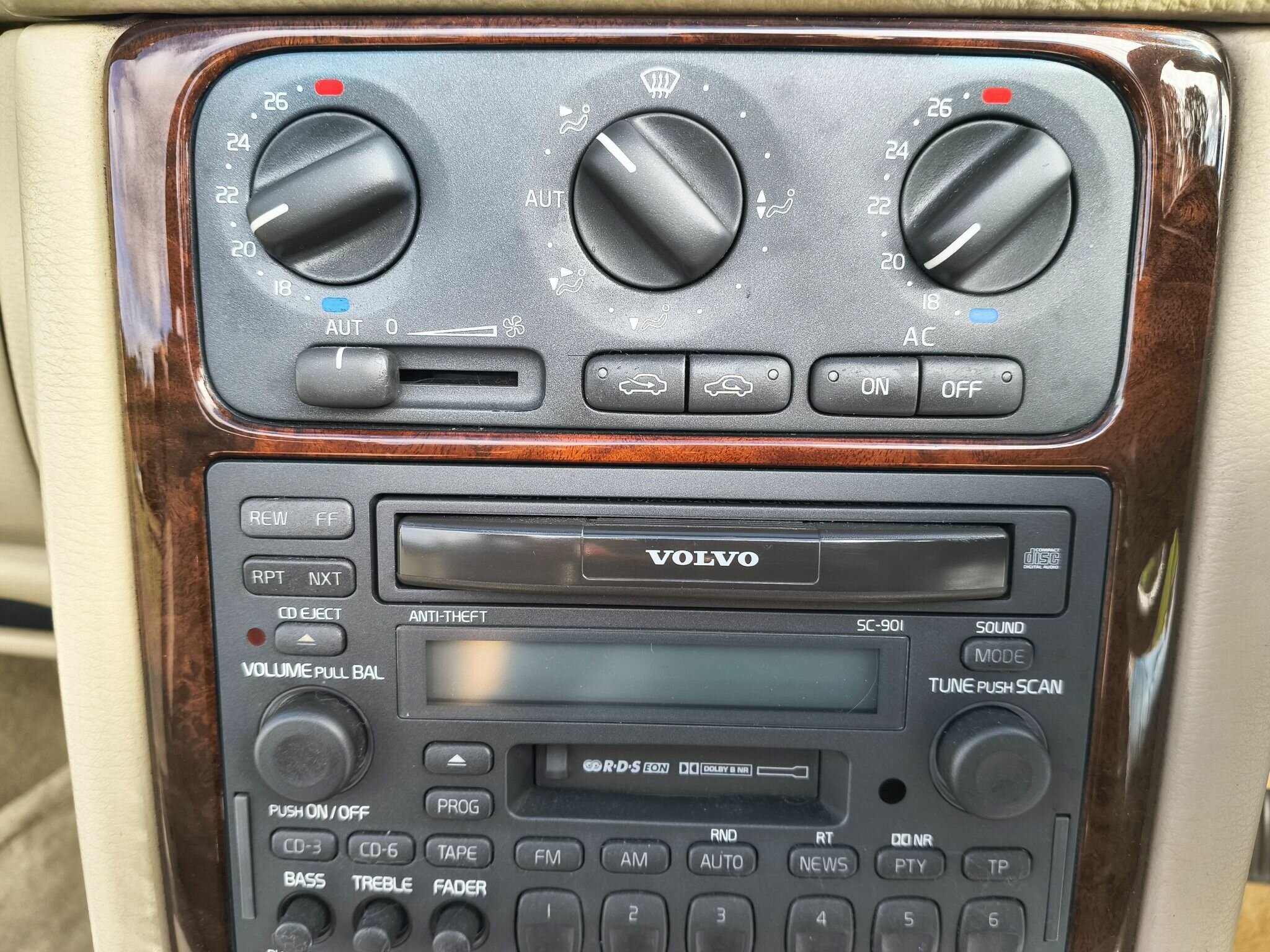 2000 VOLVO C70 2.4T 4 SP AUTOMATIC 2D CONVERTIBLE