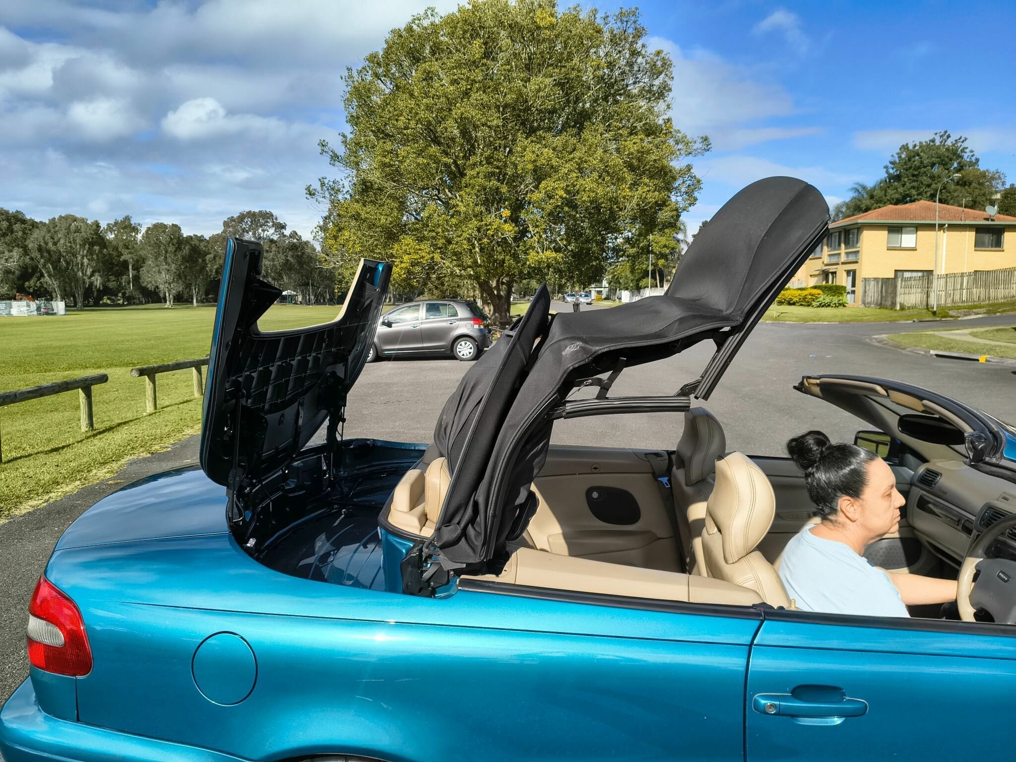 2000 VOLVO C70 2.4T 4 SP AUTOMATIC 2D CONVERTIBLE