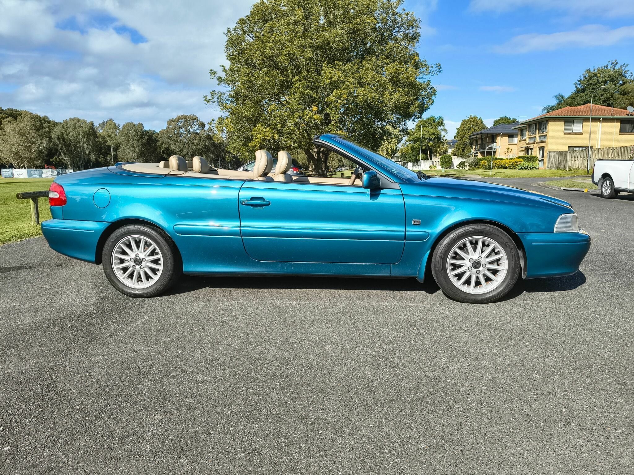 2000 VOLVO C70 2.4T 4 SP AUTOMATIC 2D CONVERTIBLE