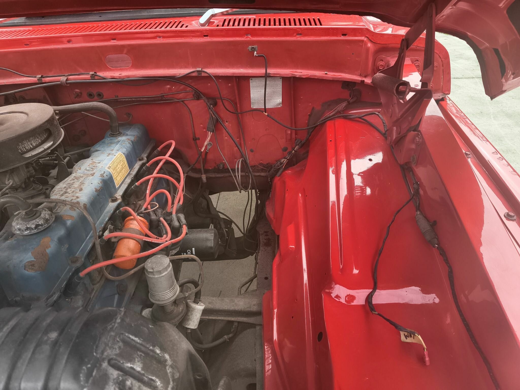 1972 FORD F250 4 SP MANUAL C/CHAS TRAY