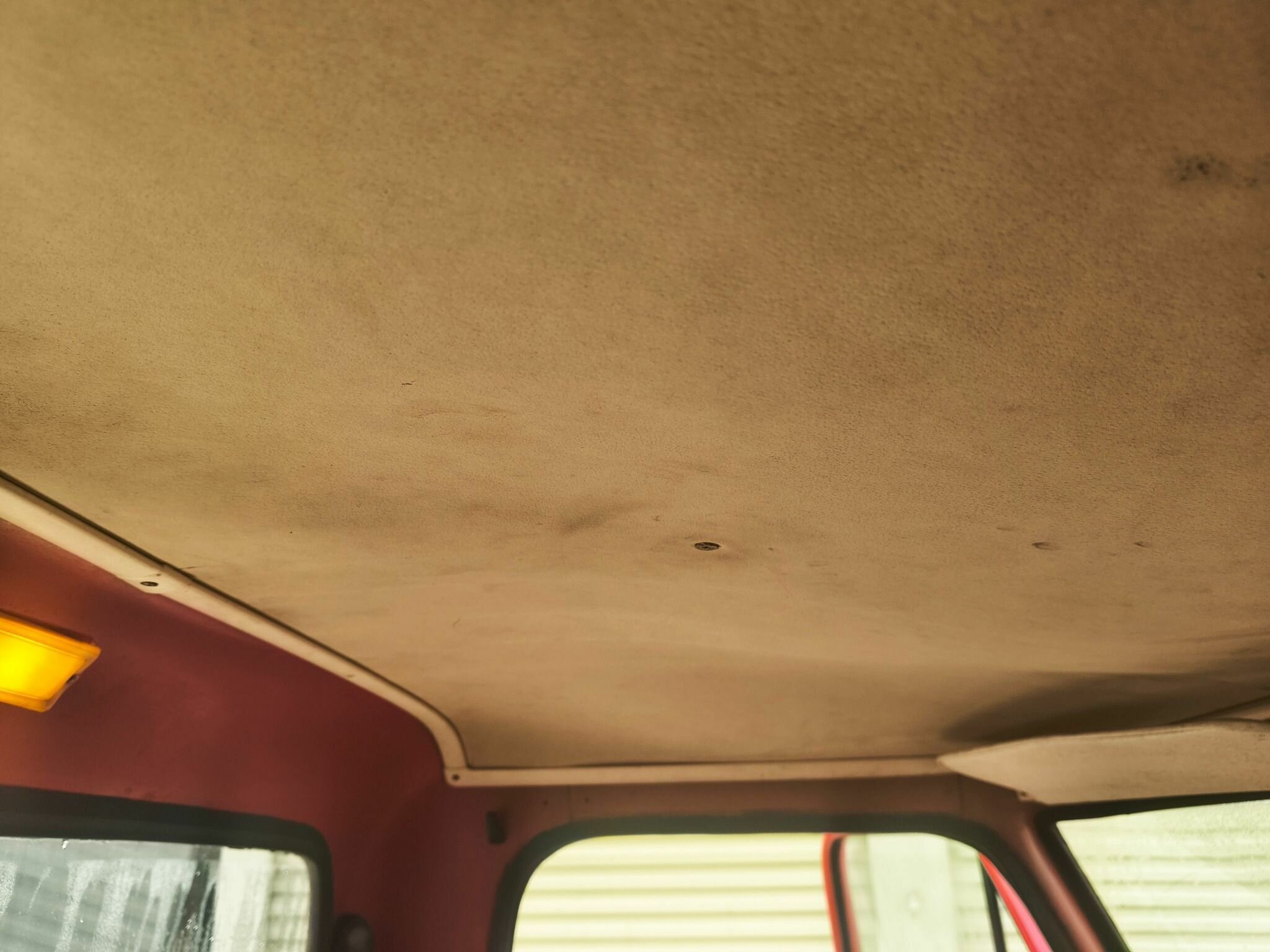 1972 FORD F250 4 SP MANUAL C/CHAS TRAY