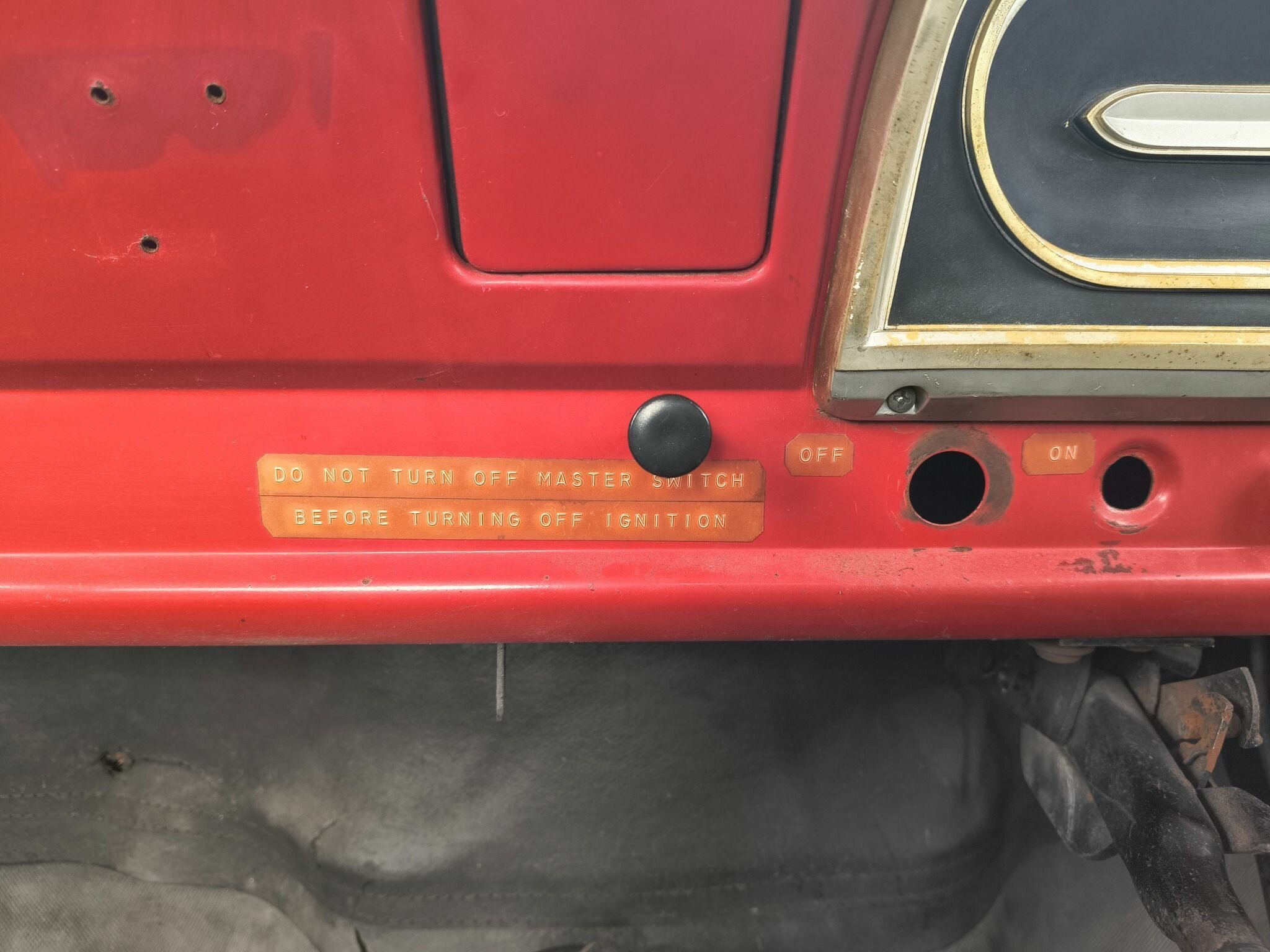 1972 FORD F250 4 SP MANUAL C/CHAS TRAY