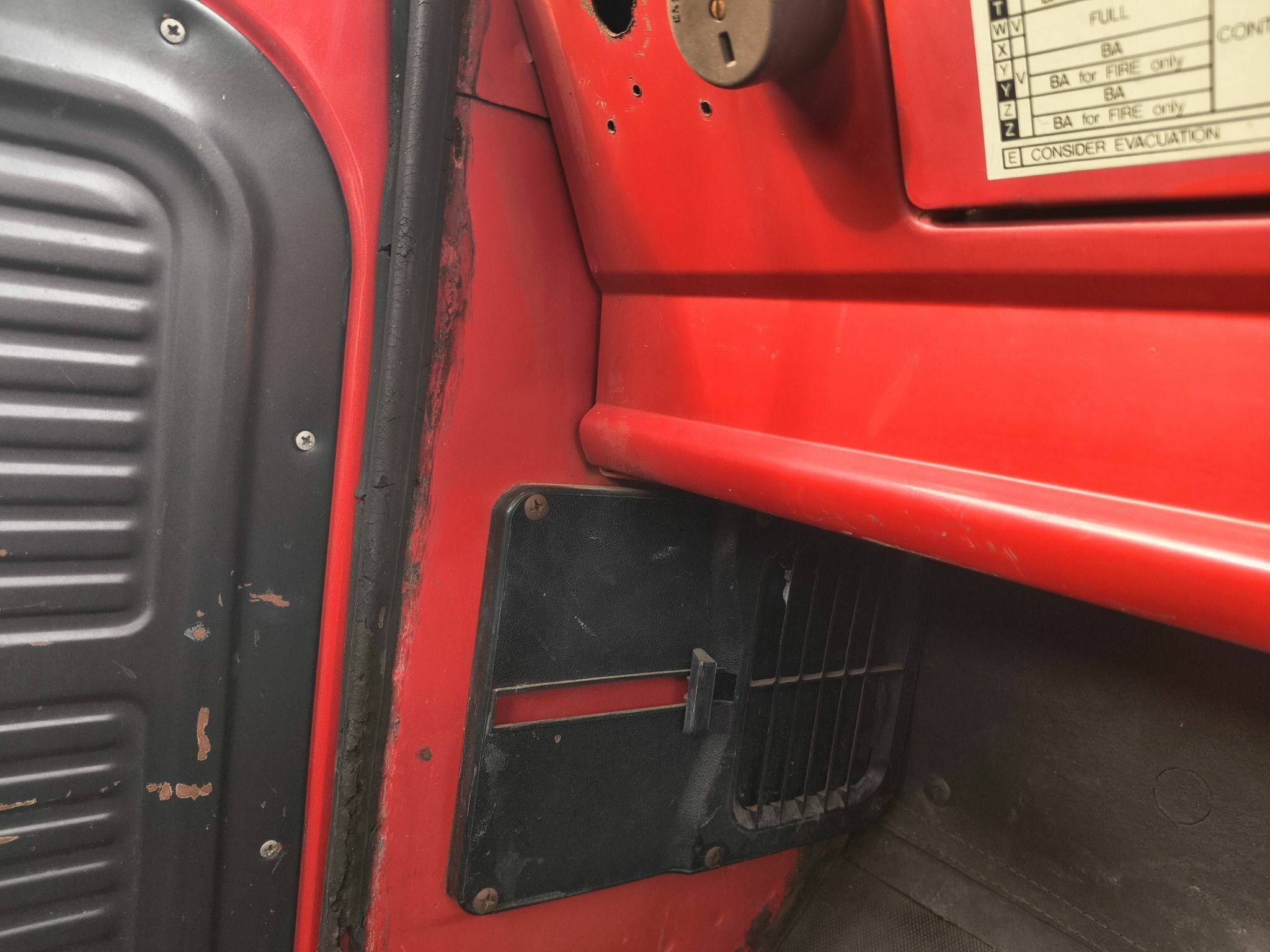 1972 FORD F250 4 SP MANUAL C/CHAS TRAY