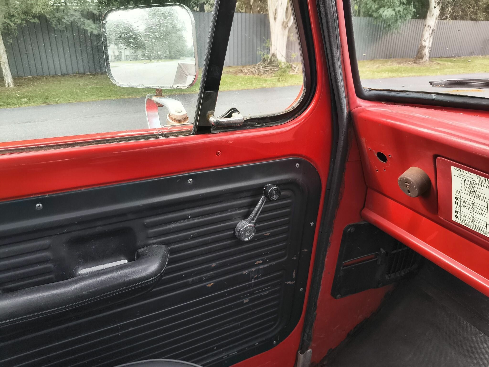 1972 FORD F250 4 SP MANUAL C/CHAS TRAY