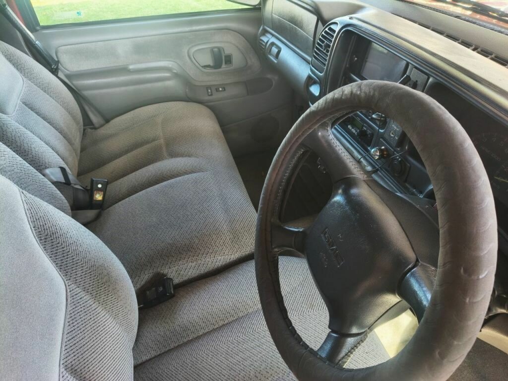 1989 GMC SIERRA C1500 AUTOMATIC 2D SPACE CAB UTILITY